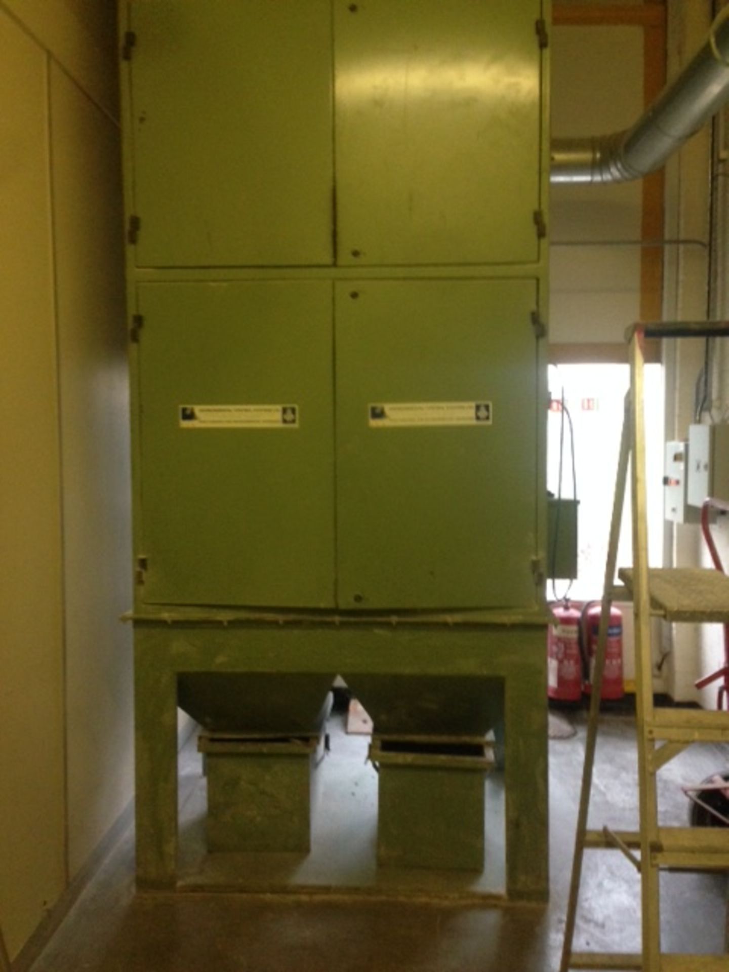 * A 1993 Environmental Control Systems Dust Extraction Unit; Job No. 8856; Machine Ref CU7..5/7.5. - Image 4 of 4