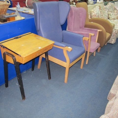 This is a Timed Online Auction on Bidspotter.co.uk, Click here to bid.  A School Single Desk