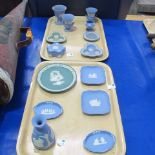 This is a Timed Online Auction on Bidspotter.co.uk, Click here to bid.  Twelve pieces of blue/