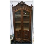 This is a Timed Online Auction on Bidspotter.co.uk, Click here to bid.  A Mahogany Two Door