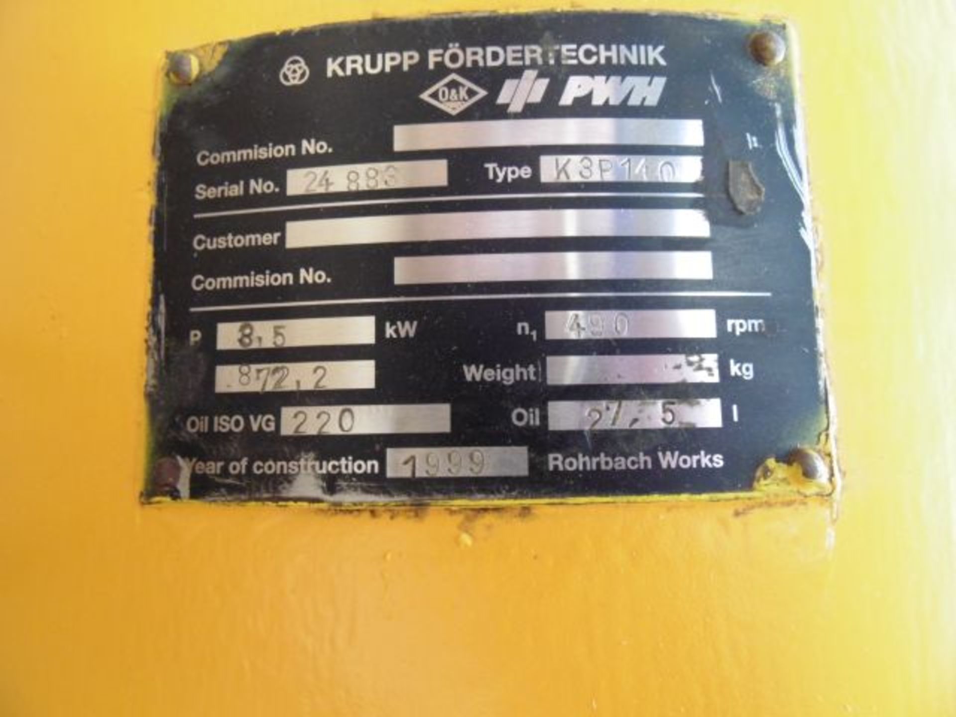 Unused 1999 Krupp type K3P140 Hydraulic Drive Cylinder; Cylinder Length 1900mm; 496rpm; 8.5kw; - Image 3 of 4