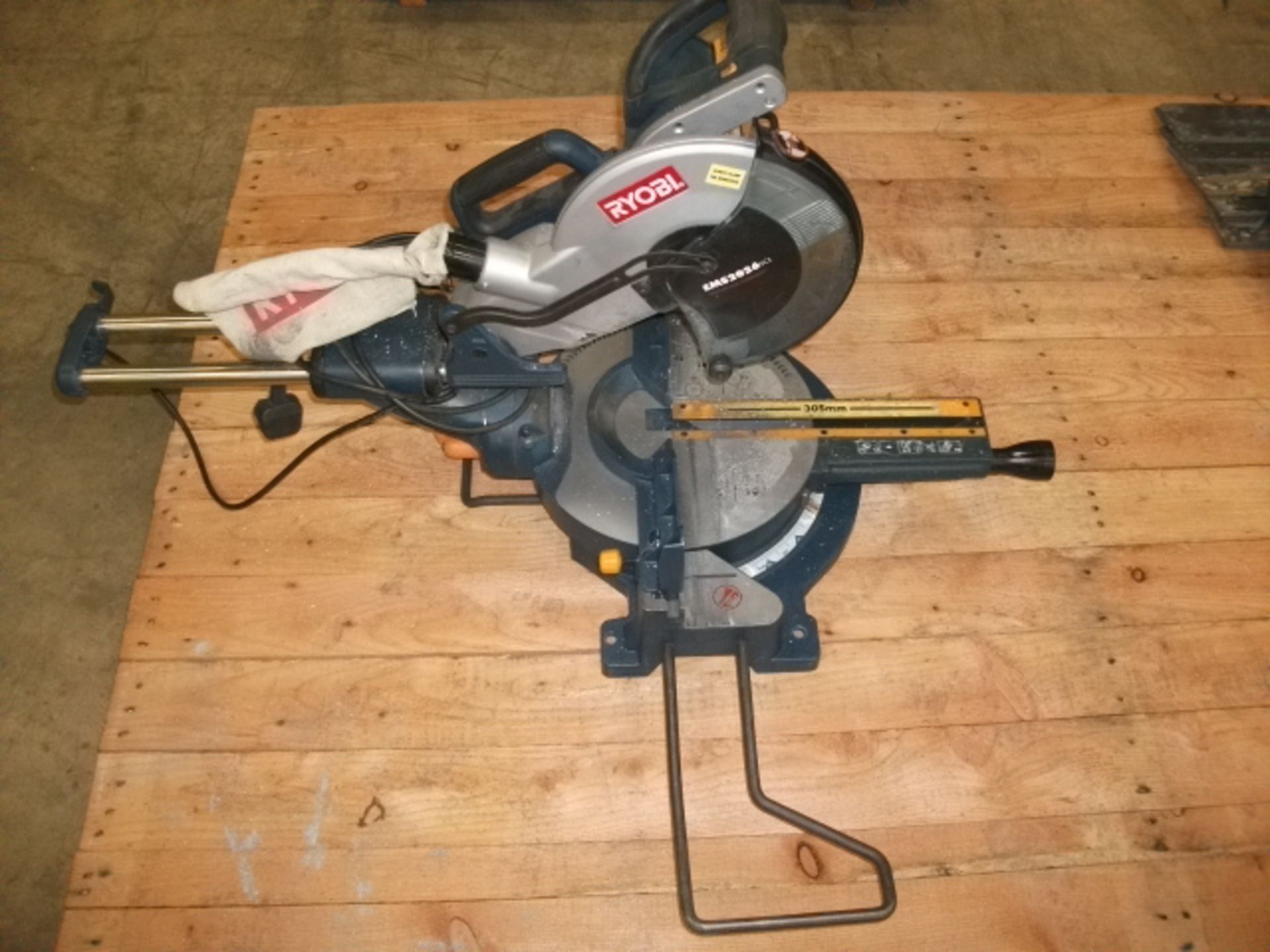 * RYOBI 240V Pull-Down Chop Saw (spares or repair) Please note this lot is located at Macemain