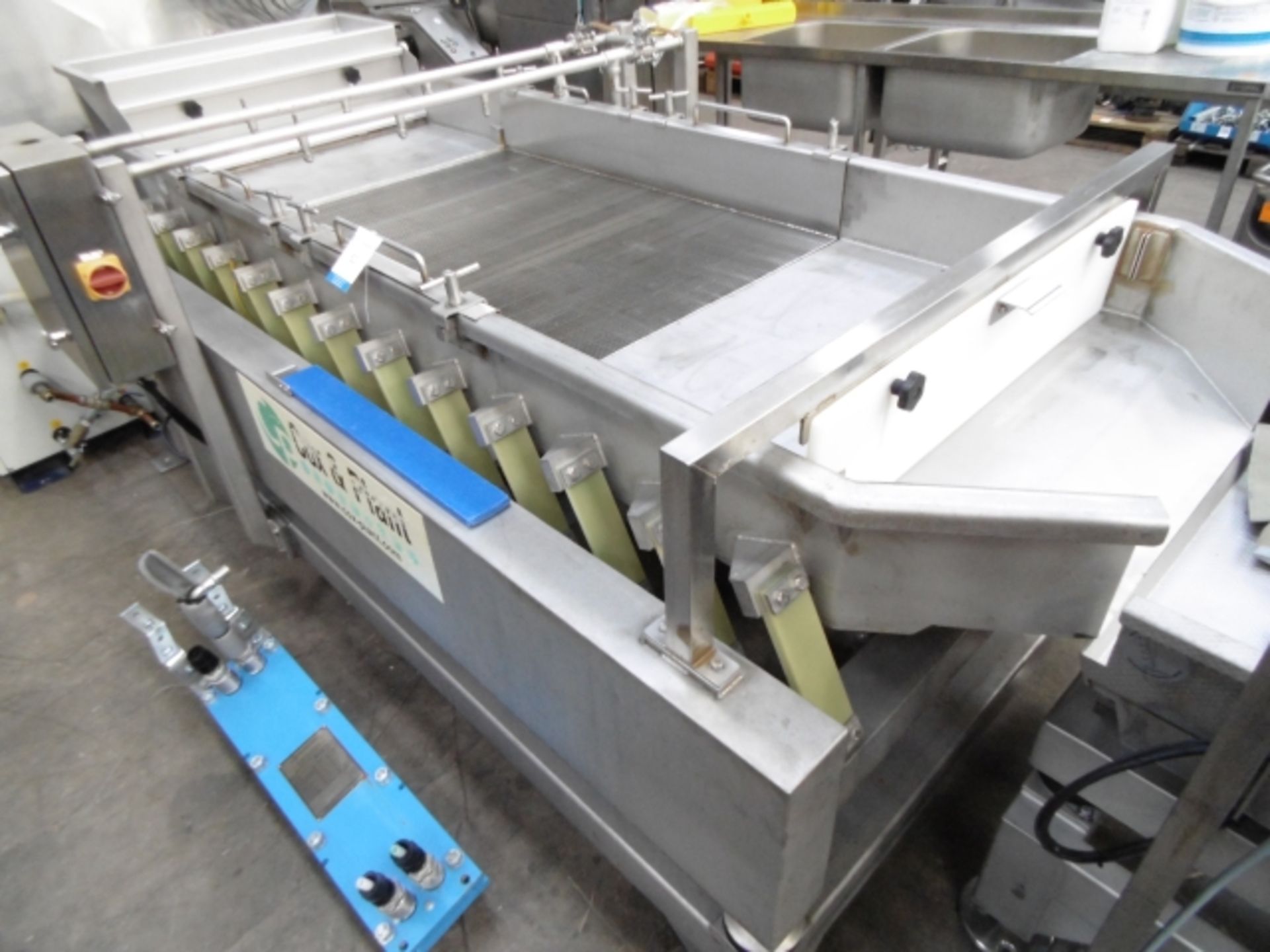 * Cox & Plant Stainless Steel Vibratory Glazing Conveyor; max recommended amplitude 6 mm; width - Image 2 of 14