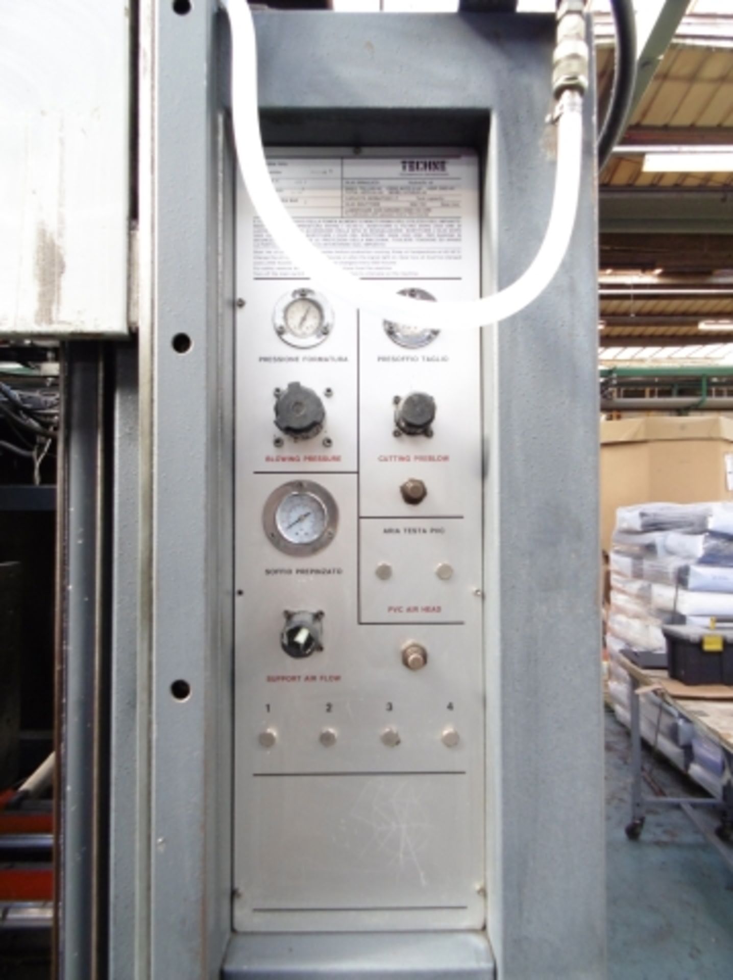 * 1989 TECHNE TYPE 15000 AT BLOW MOULDING MACHINE; WITH SYSTEM SERIES COMPUTER CONTROL; AIR PRESSURE - Image 7 of 19