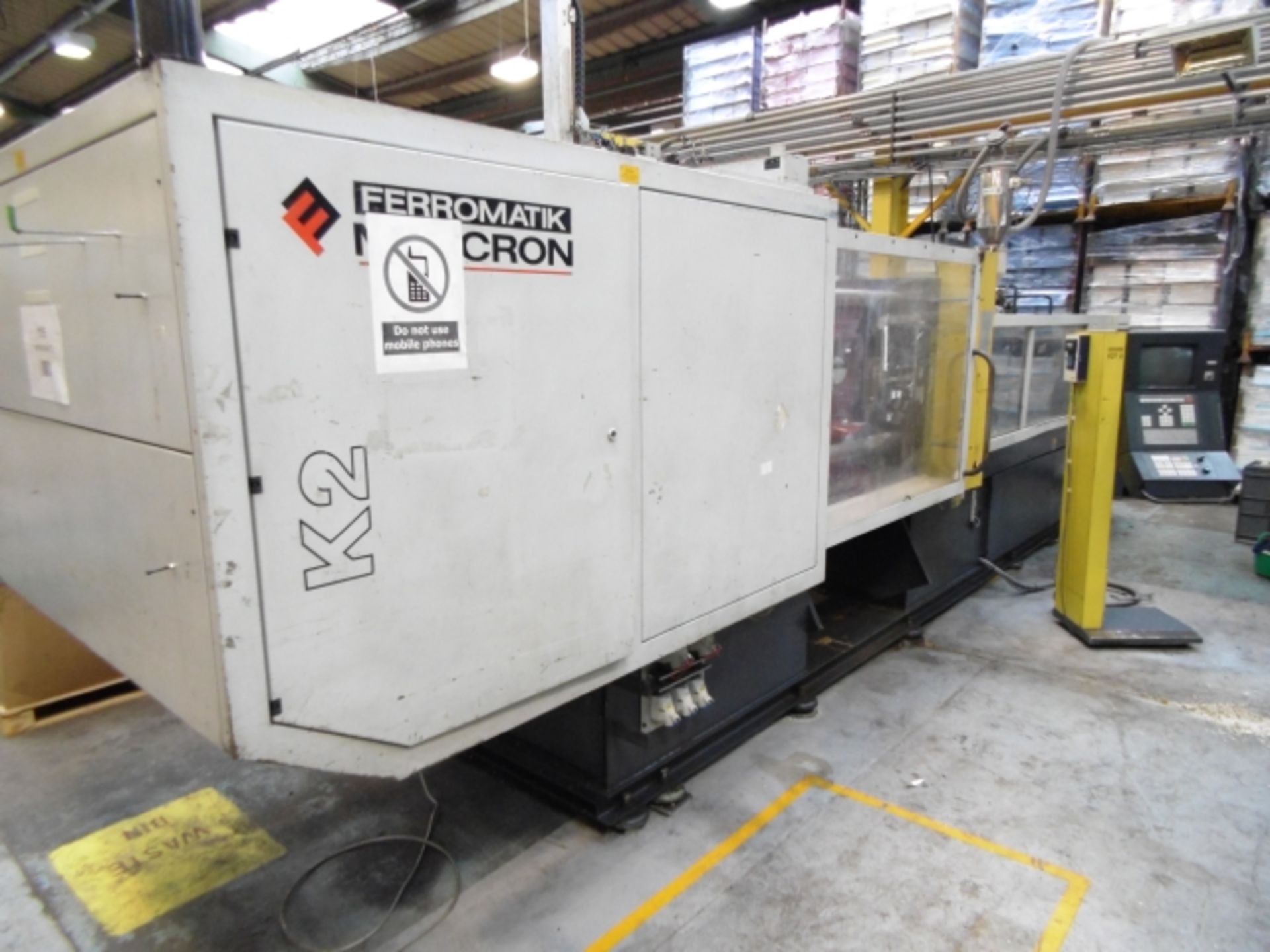 * 1995 FERROMATIK MILACRON TYPE K275-E CNC INJECTION MOULDER - FOR SPARES OR REPAIR; CLAMPING - Image 3 of 18