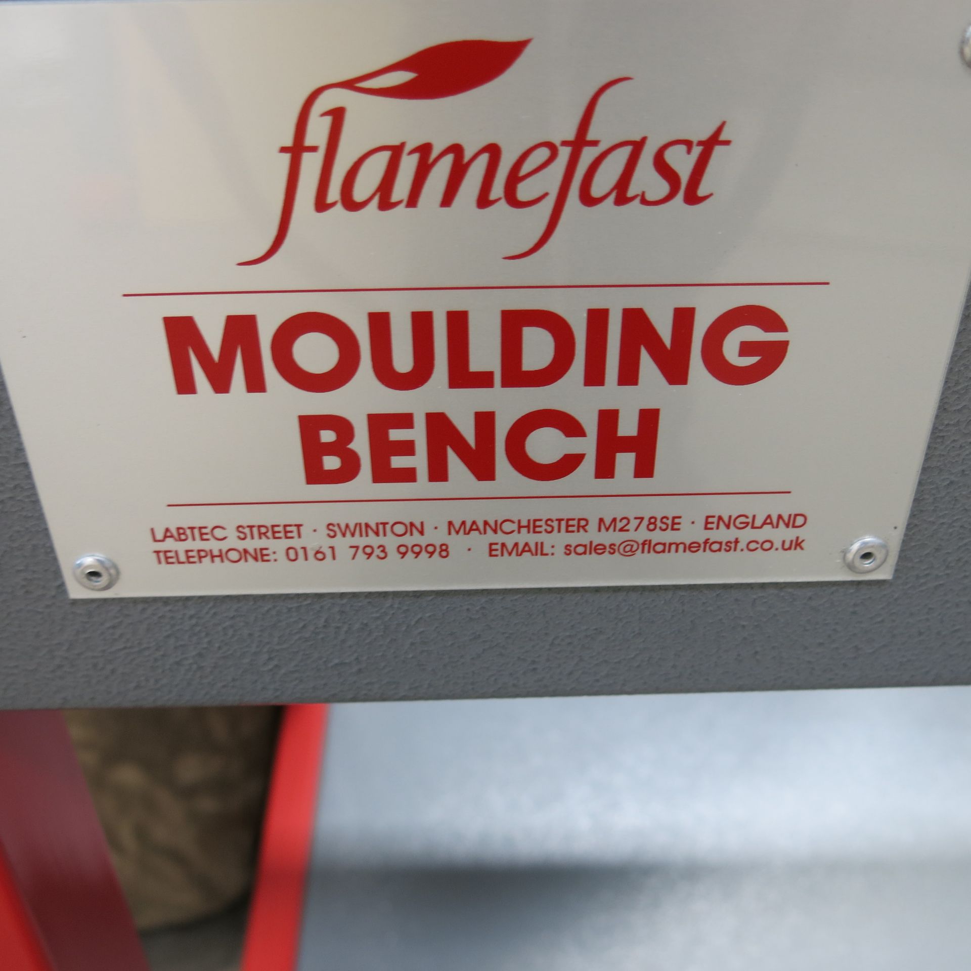 * A Flame Fast Moulding Bench. Please note, there is a £5 plus vat handling fee on this lot - Image 4 of 4