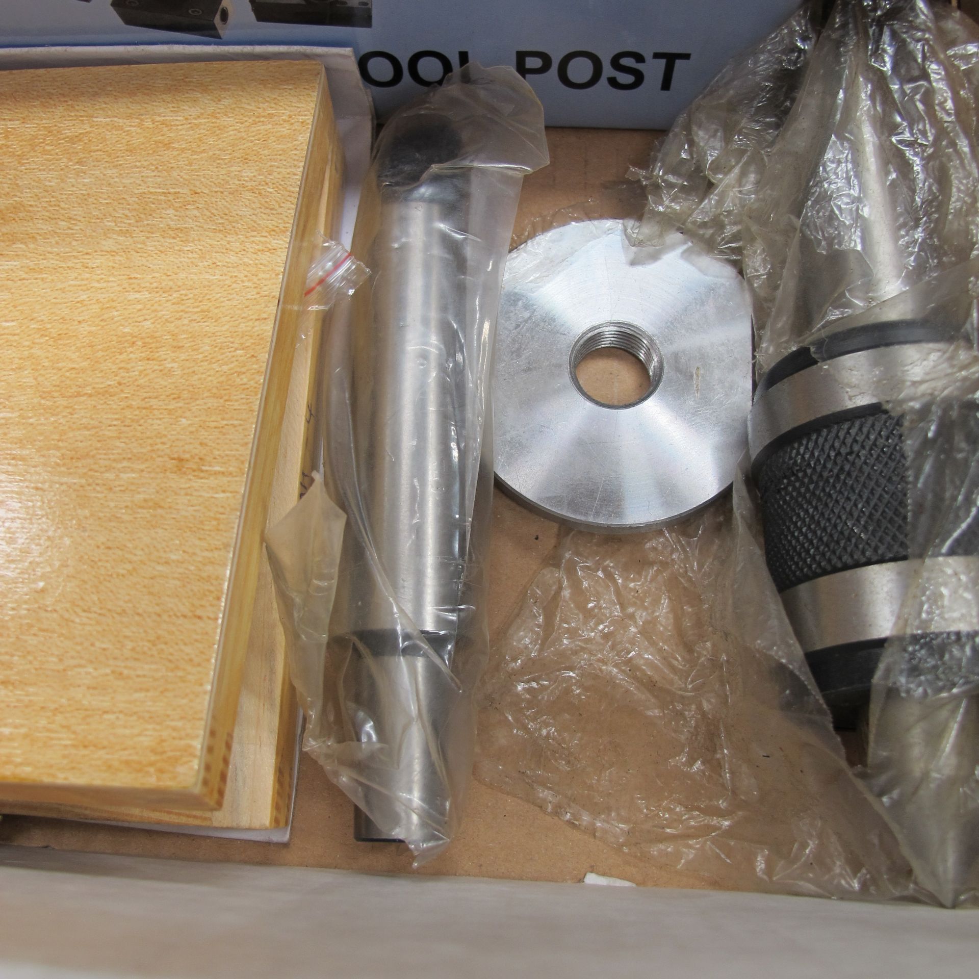 * A lot to include various lathe tools and a quick change tool post - Image 5 of 5