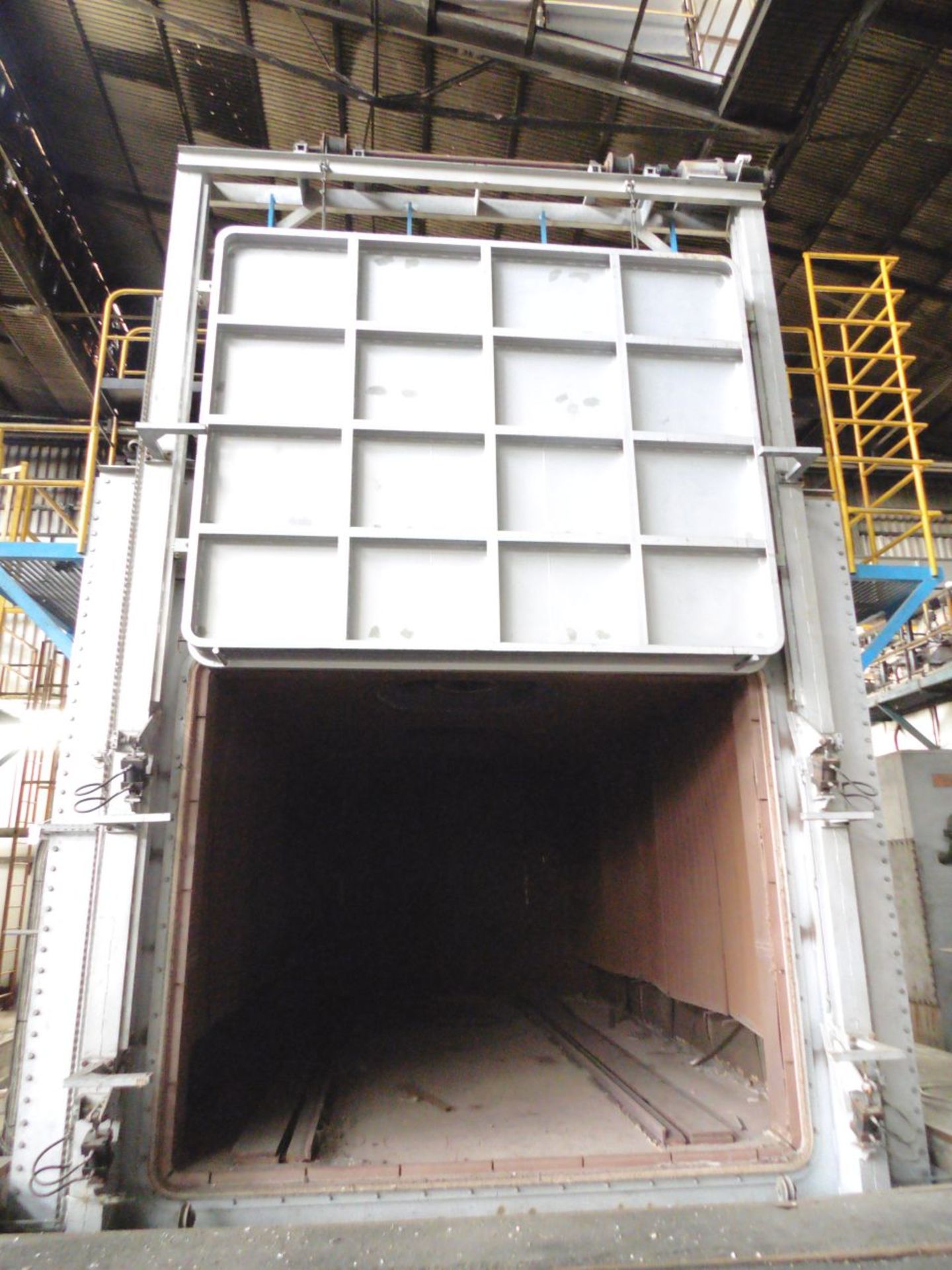 Tecmo-Hunter 56 Ton Heat Treatment Furnace with LPG Burners; internal dimensions 4100mm (W) x 7450mm - Image 2 of 5