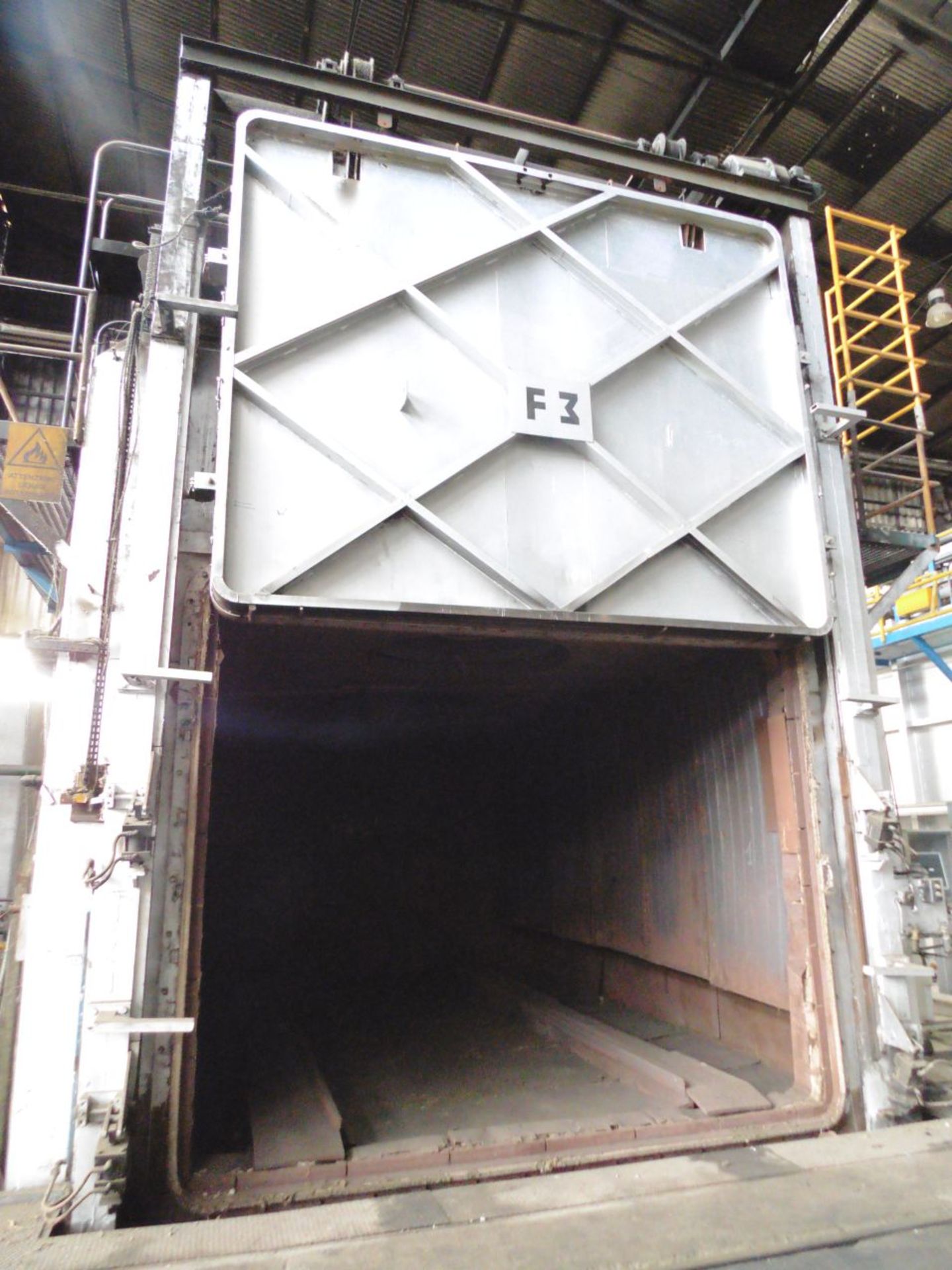 Tecmo-Hunter 56 Ton Heat Treatment Furnace with LPG Burners; internal dimensions 4100mm (W) x 7450mm - Image 3 of 6