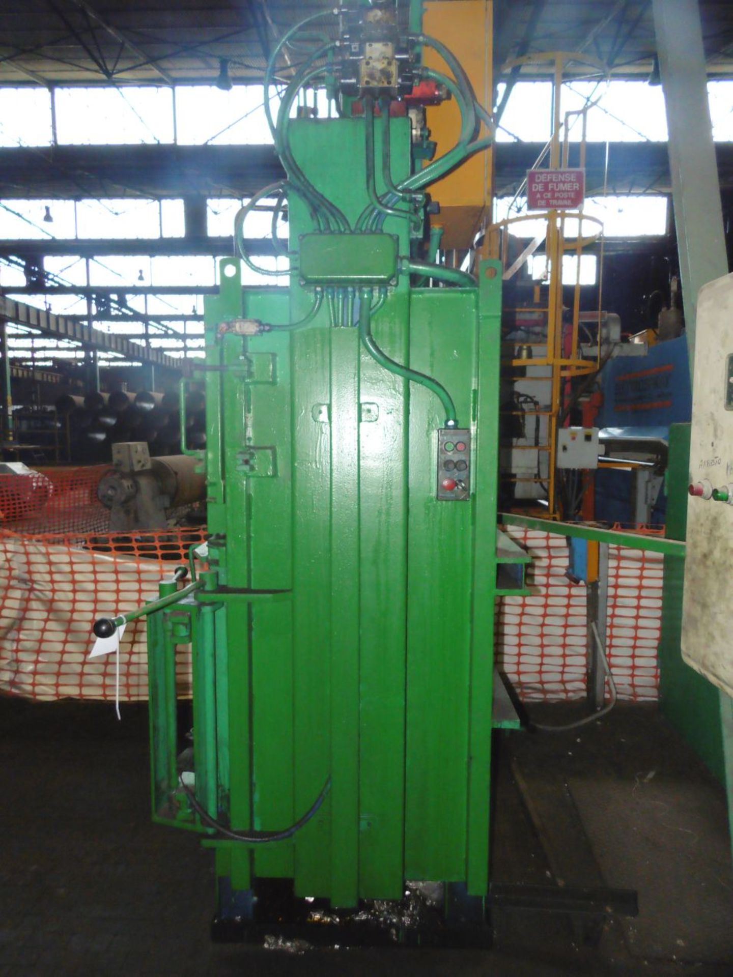 Vertical Hydraulic Compactor Baler; Chamber/Bale size 1540mm(W) x 700mm (D) x 1600mm (H); 3 - Image 2 of 3