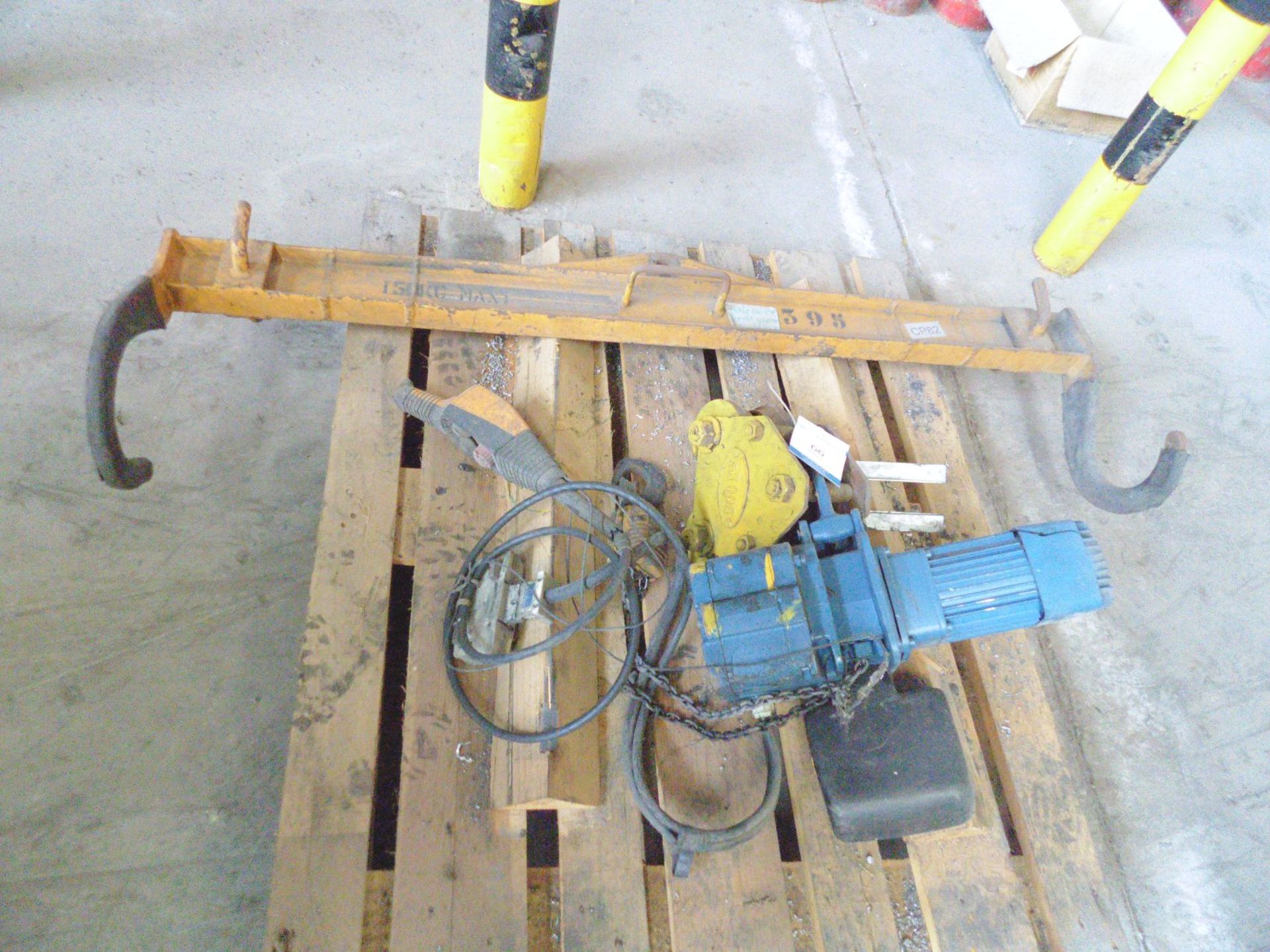 Demag 500KG Electric Chain Hoist with Pendant Control c/w 150KG Lifting Beam