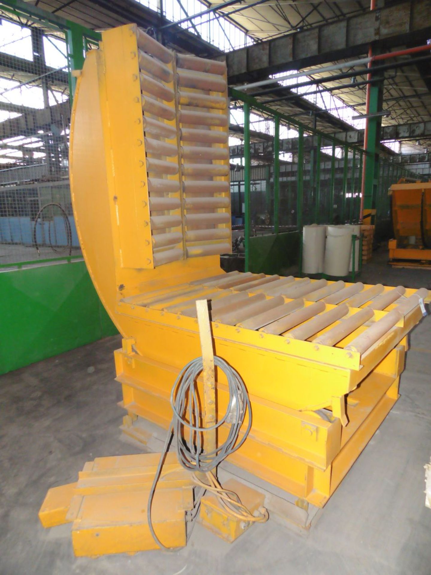 Coil Upender for Bushman Coils; Flat Bed 1620 x 1300mm; Angled Bed 1500 x 880mm; 3 Phase - 400V - Image 2 of 3