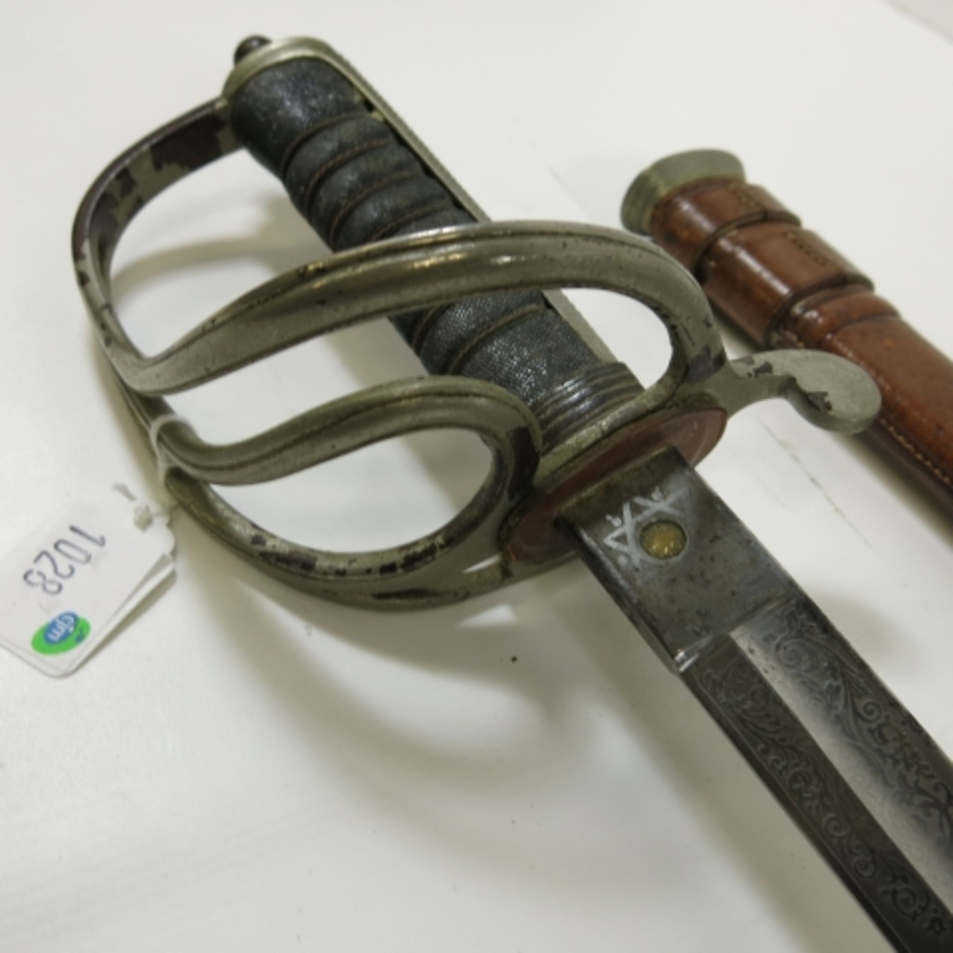 A British c.WW1 1821 pattern Royal Artillery Officer's Sword with typical nickel plated three-bar - Image 3 of 5