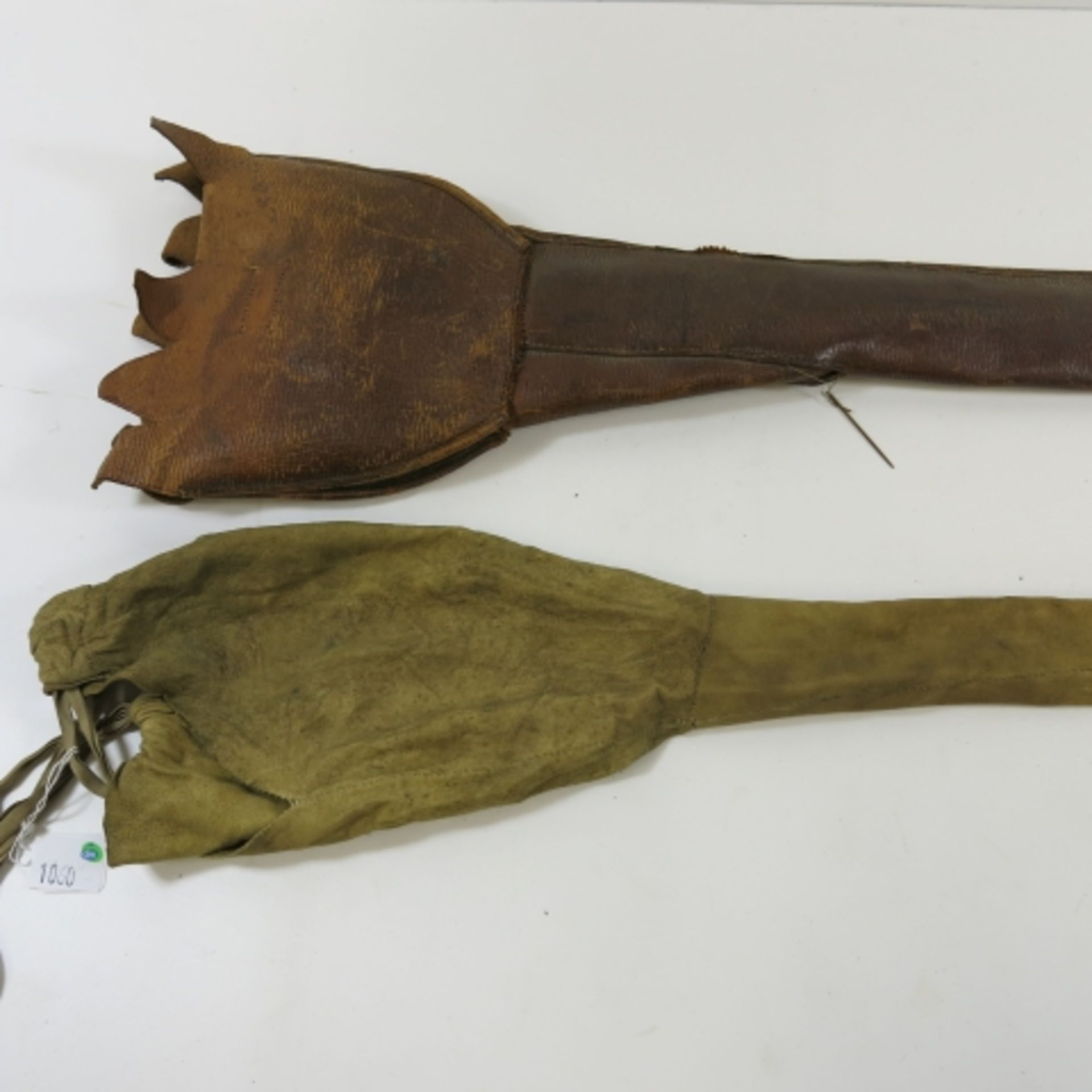 An early leather sword sheath with chamois interior cover, overall length 95cm (est. £40-£60) - Image 2 of 3