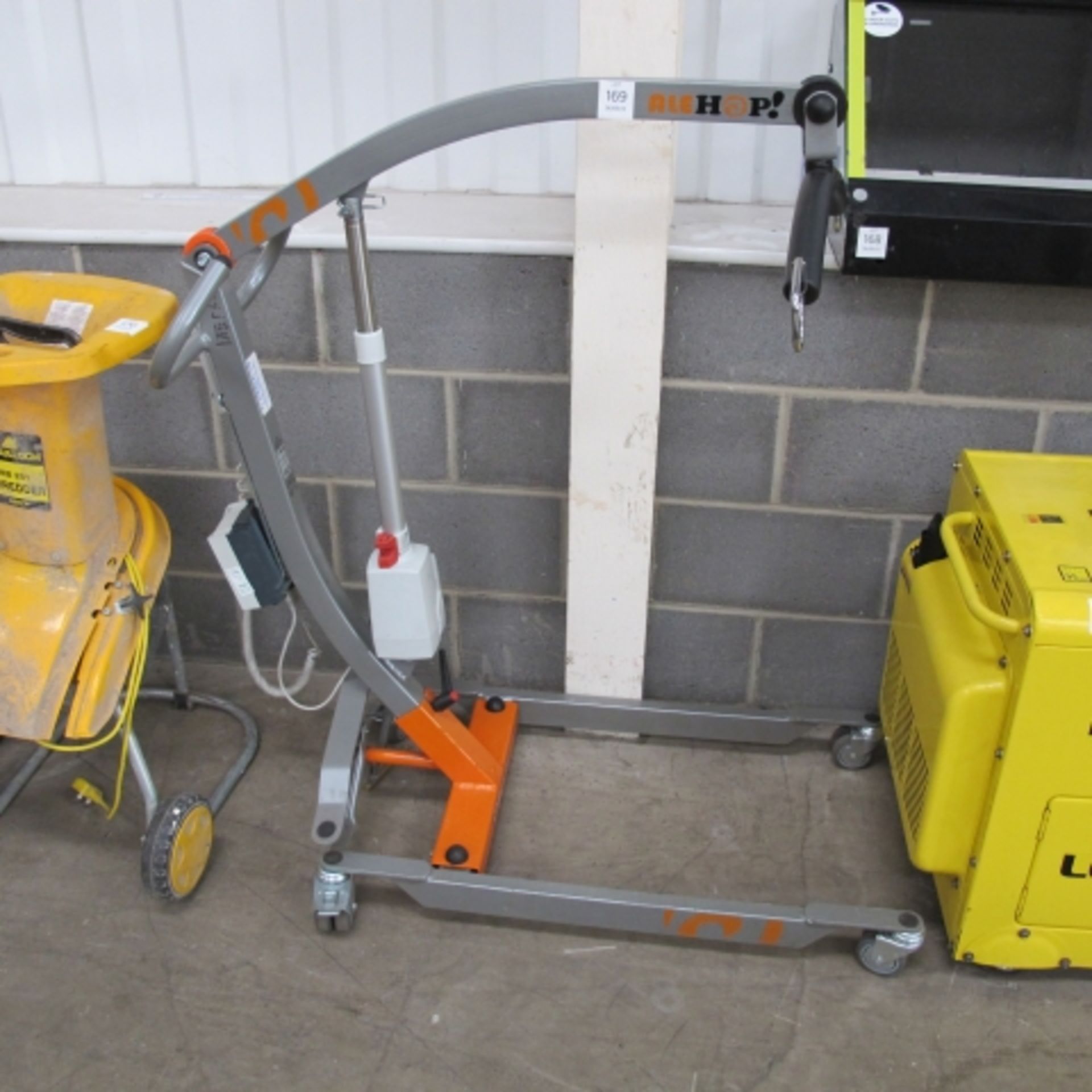 An Alehop Virmedic Mobility Hoist.