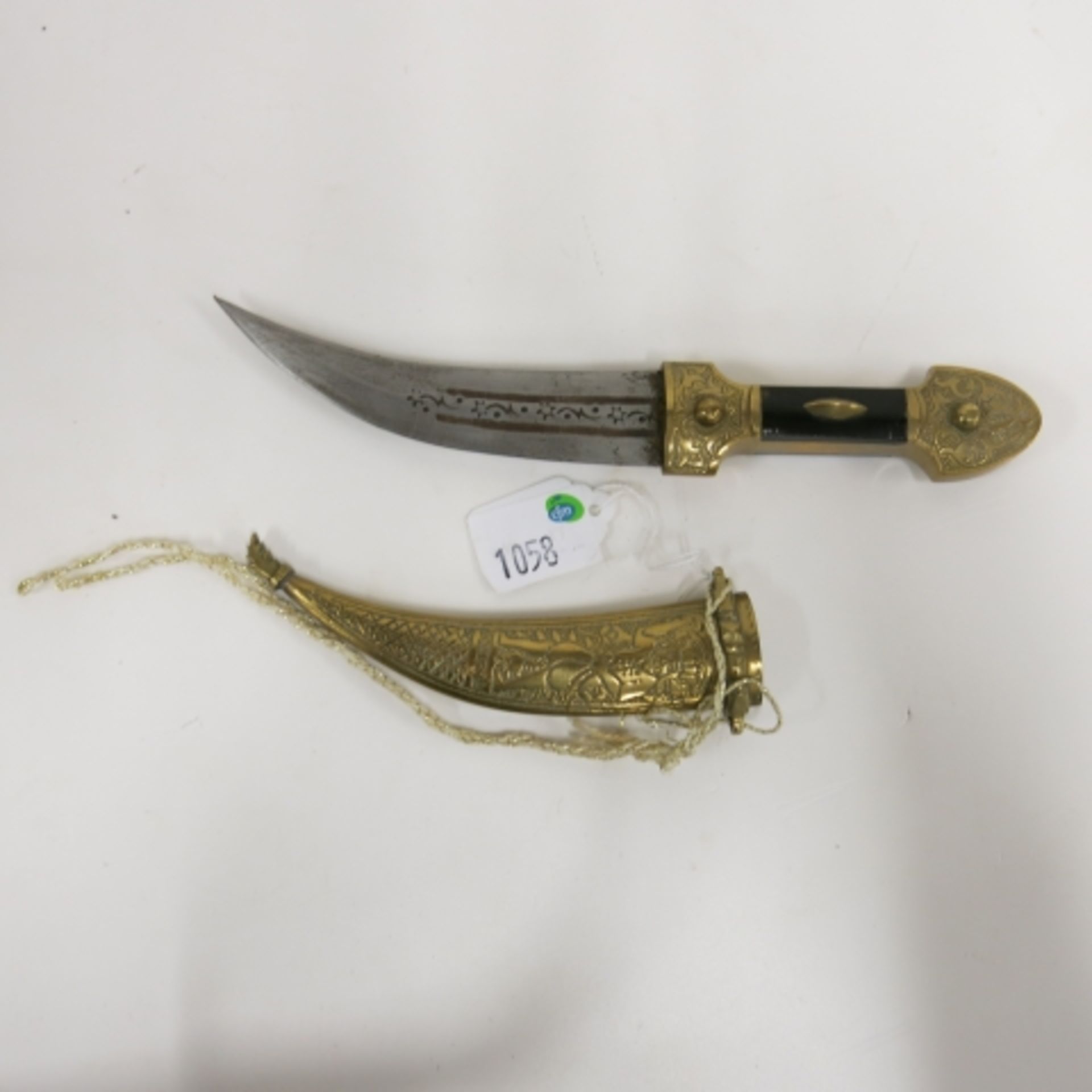 Middle Eastern style curved blade dagger knife with metal sheath together with another similar - Image 7 of 9