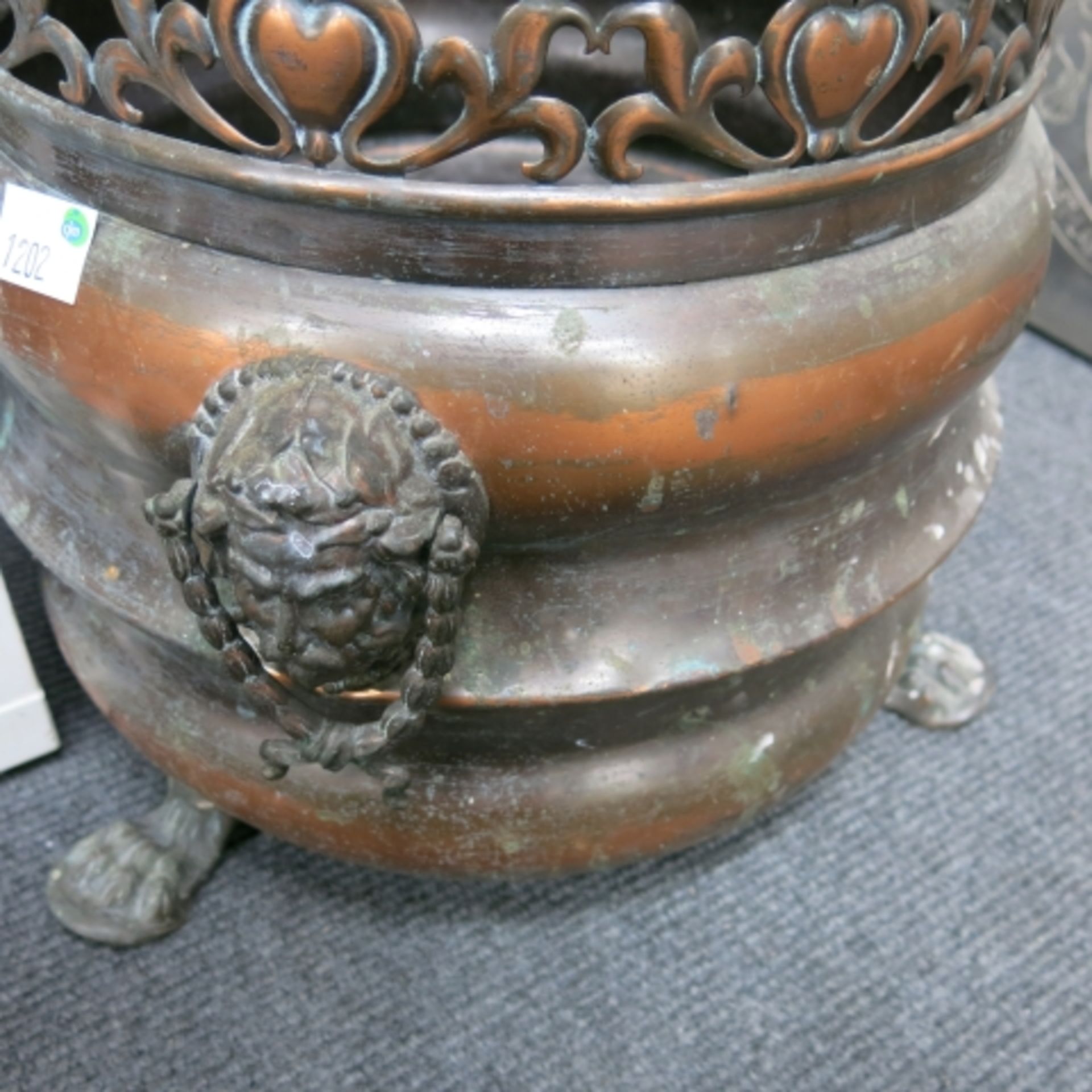 A Collection of Brassware Items and Others to include Large Plant Pot Holder, Scales, Miniature - Image 7 of 7