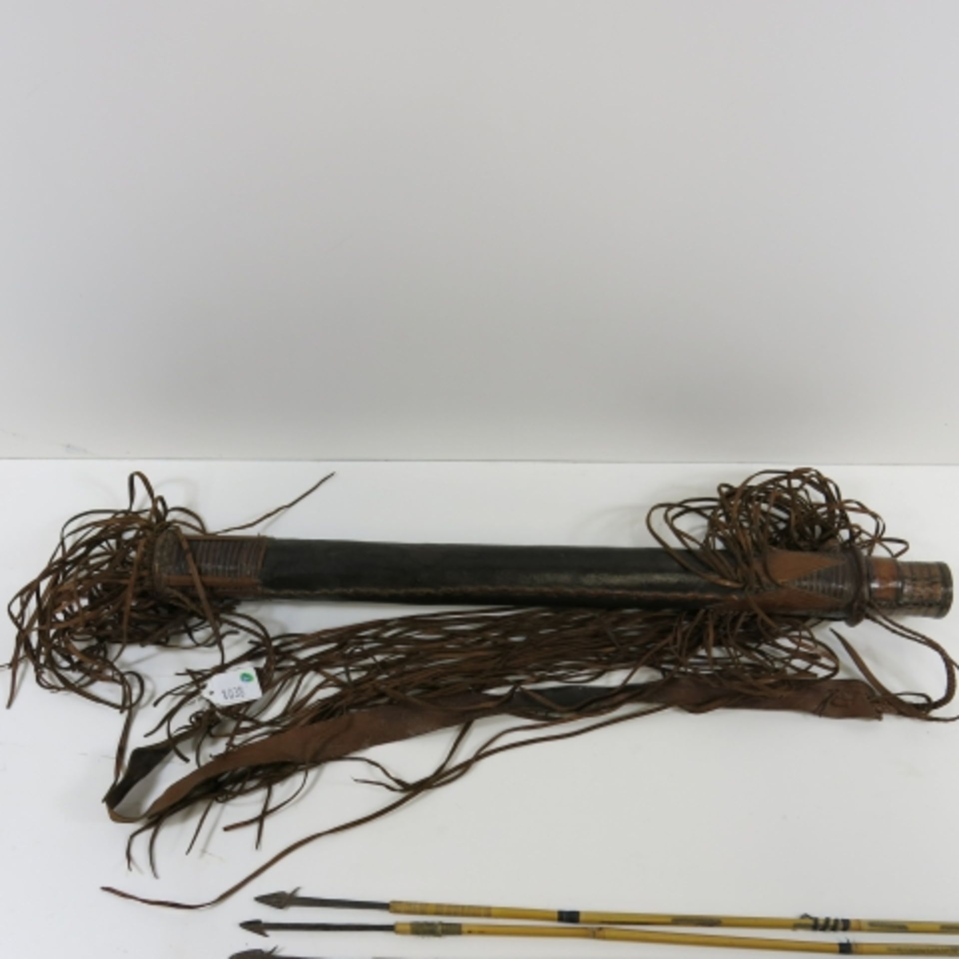 An antique African Quiver with twelve arrows. Typical arrow length 60cm (est. £40-£60) - Image 2 of 5