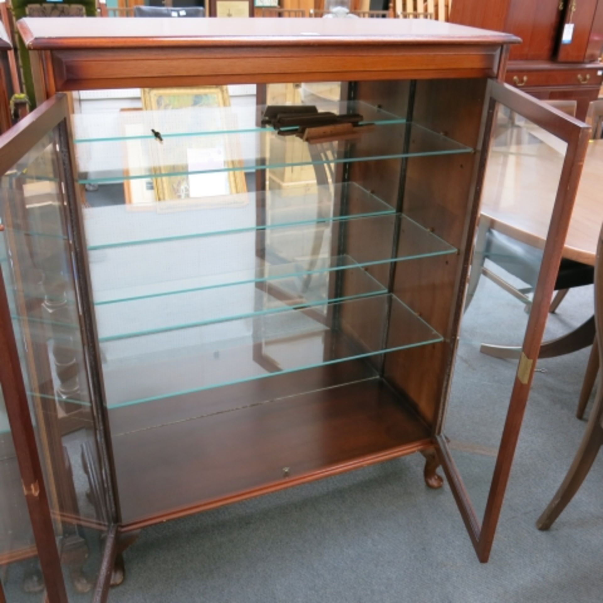 A pair of mahogany finish display cabinets each with two bevelled glass doors enclosing adjustable - Image 6 of 8