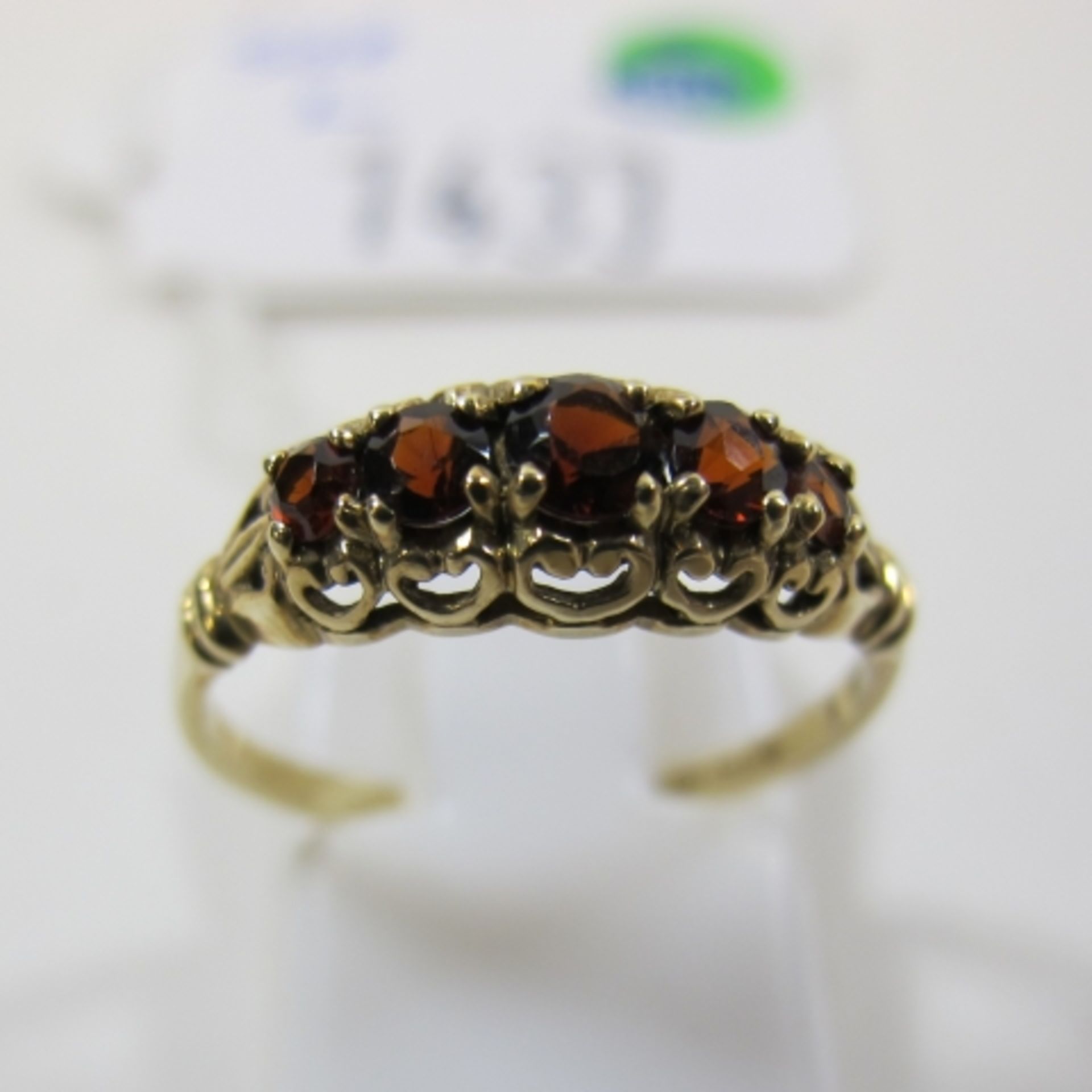 A 9ct Gold Garnet 5 Stone Ring, Size L (est £20-£40)