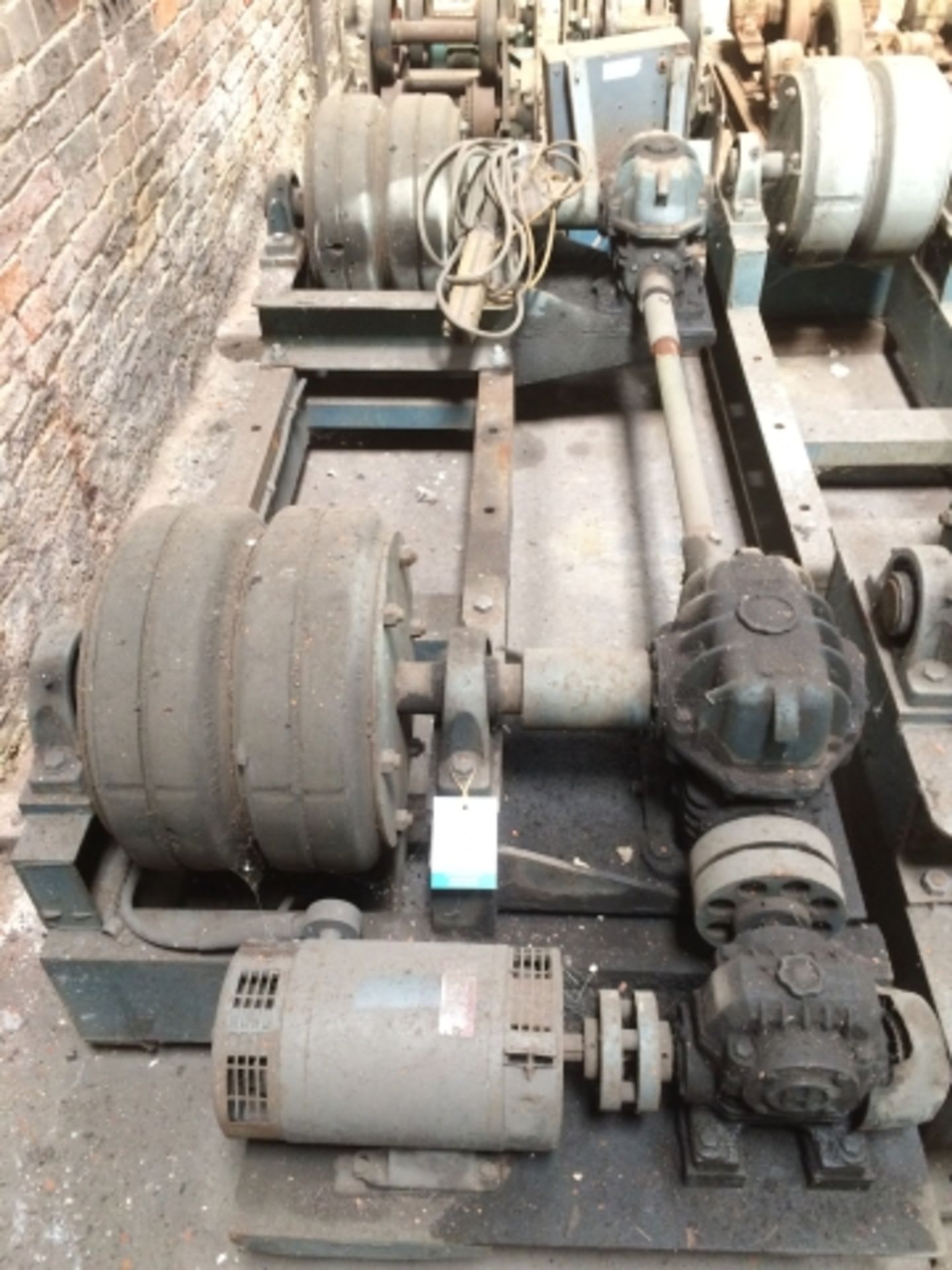 * Pair of Powered Welding Positioners and a 'Free-Wheel' pair - 18 inch diameter wheels. This lot is