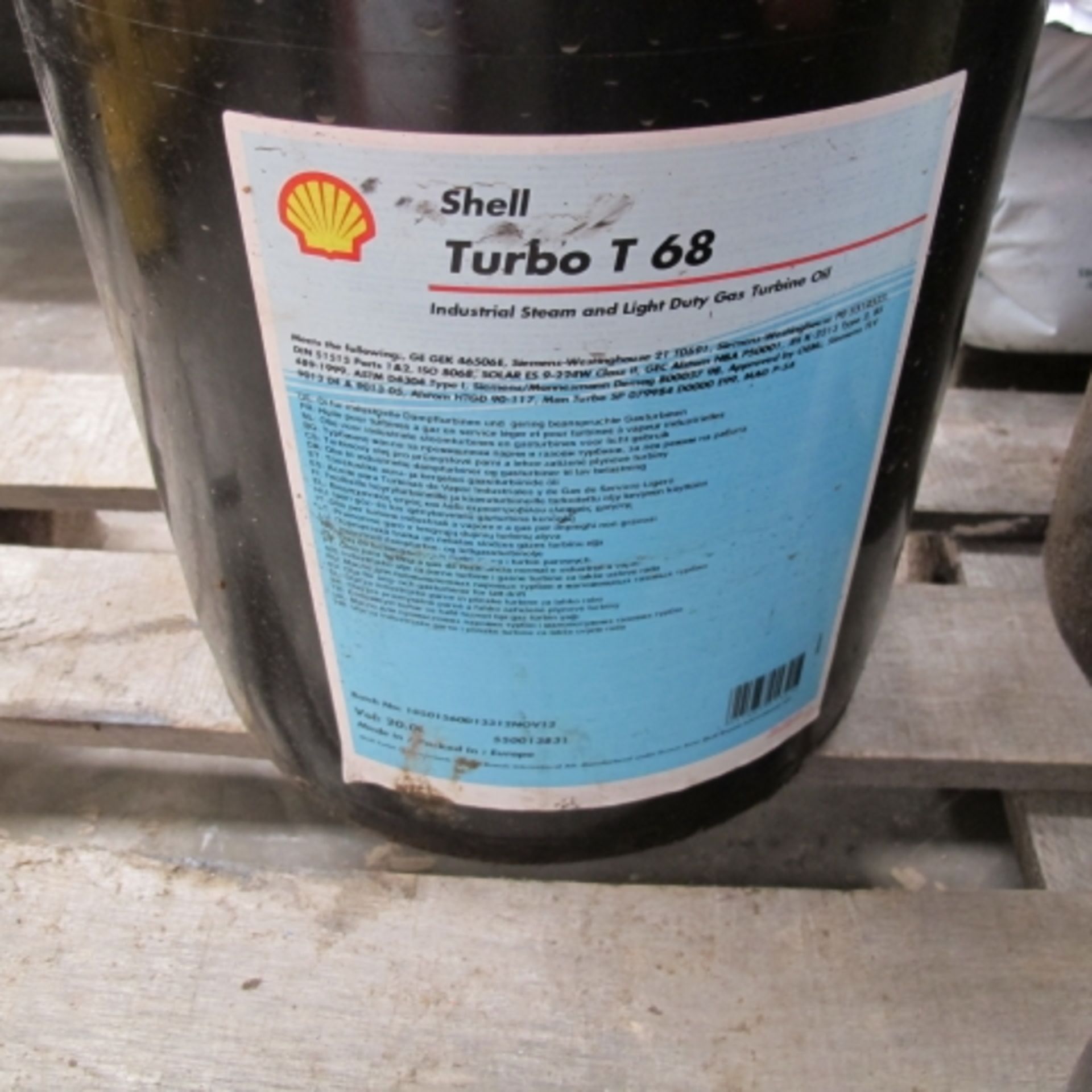 * A 20L Drum of Shell Turbo T68 Turbine Oil.