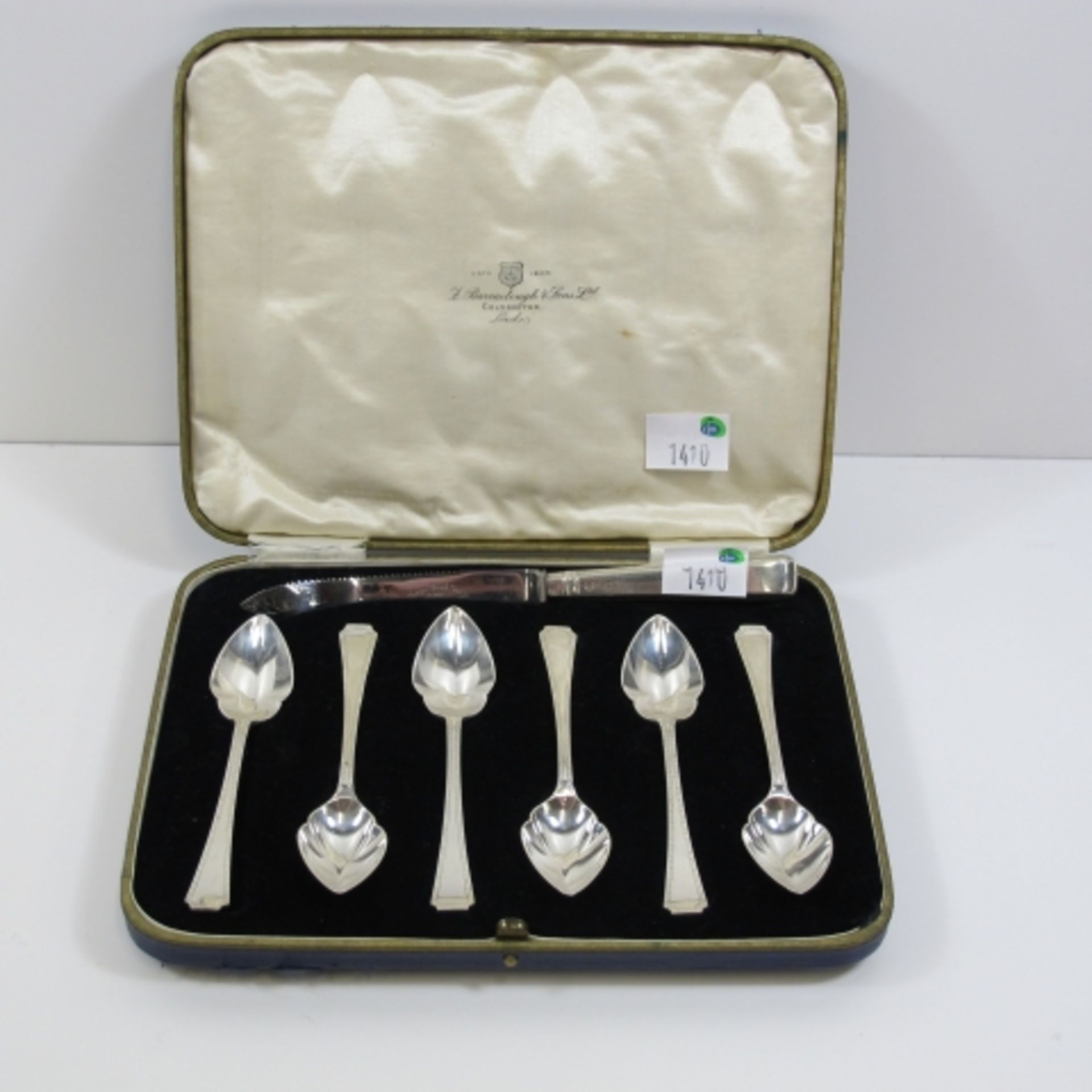 Art Deco Silver grapefruit set in case (Sheffield c. 1930) (est. £80 - £100)