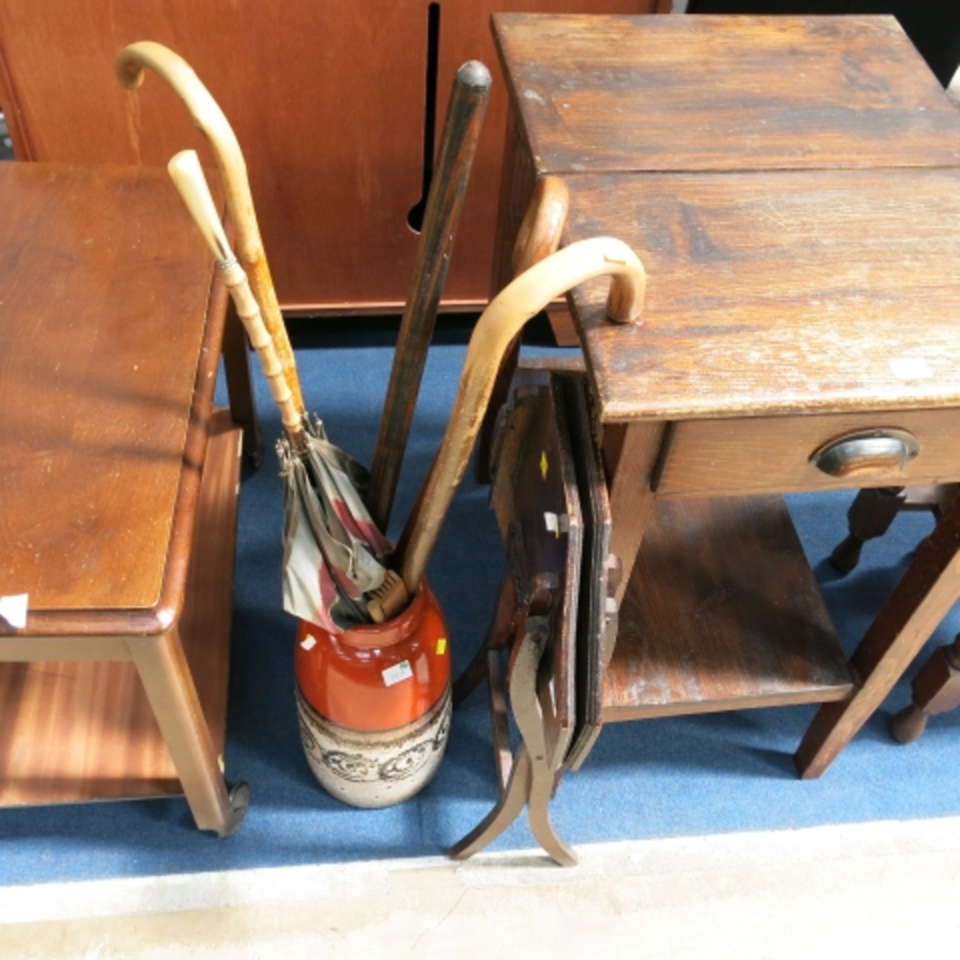 A teak? Oval drop leaf table together with a dark wood single drawer hallway table, 2 x small - Image 3 of 5