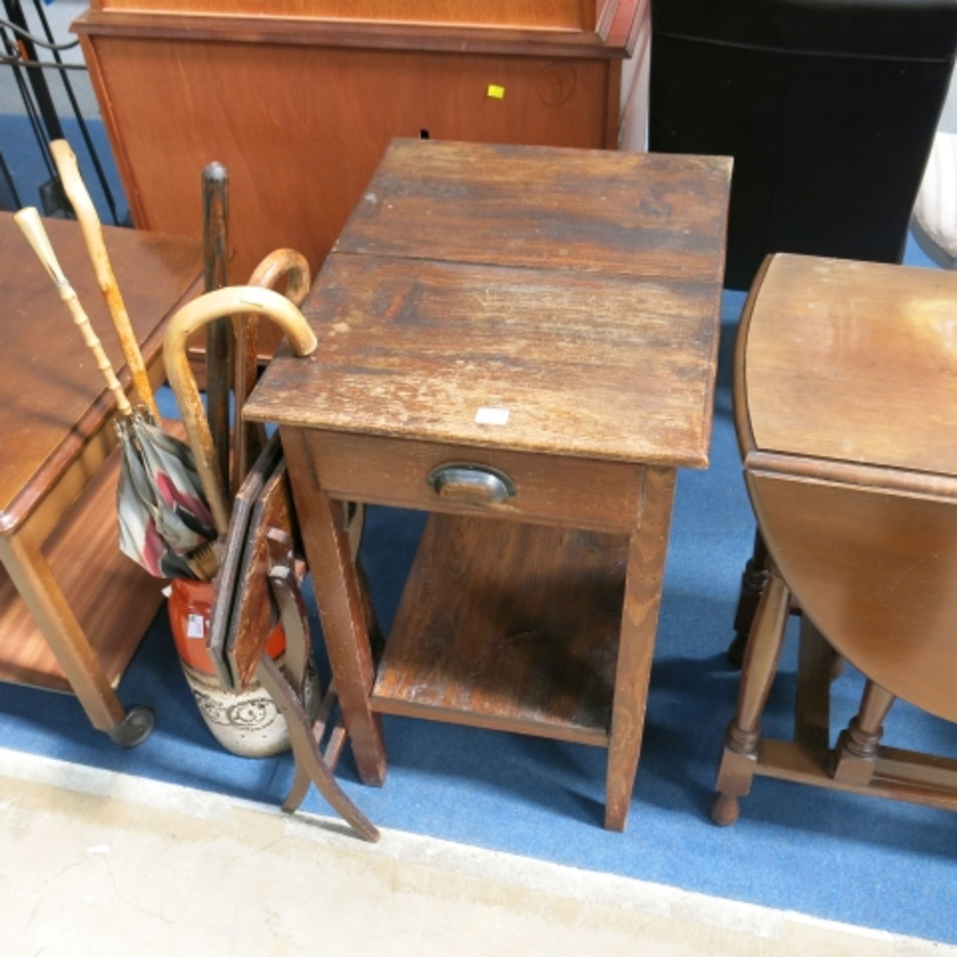 A teak? Oval drop leaf table together with a dark wood single drawer hallway table, 2 x small - Image 2 of 5