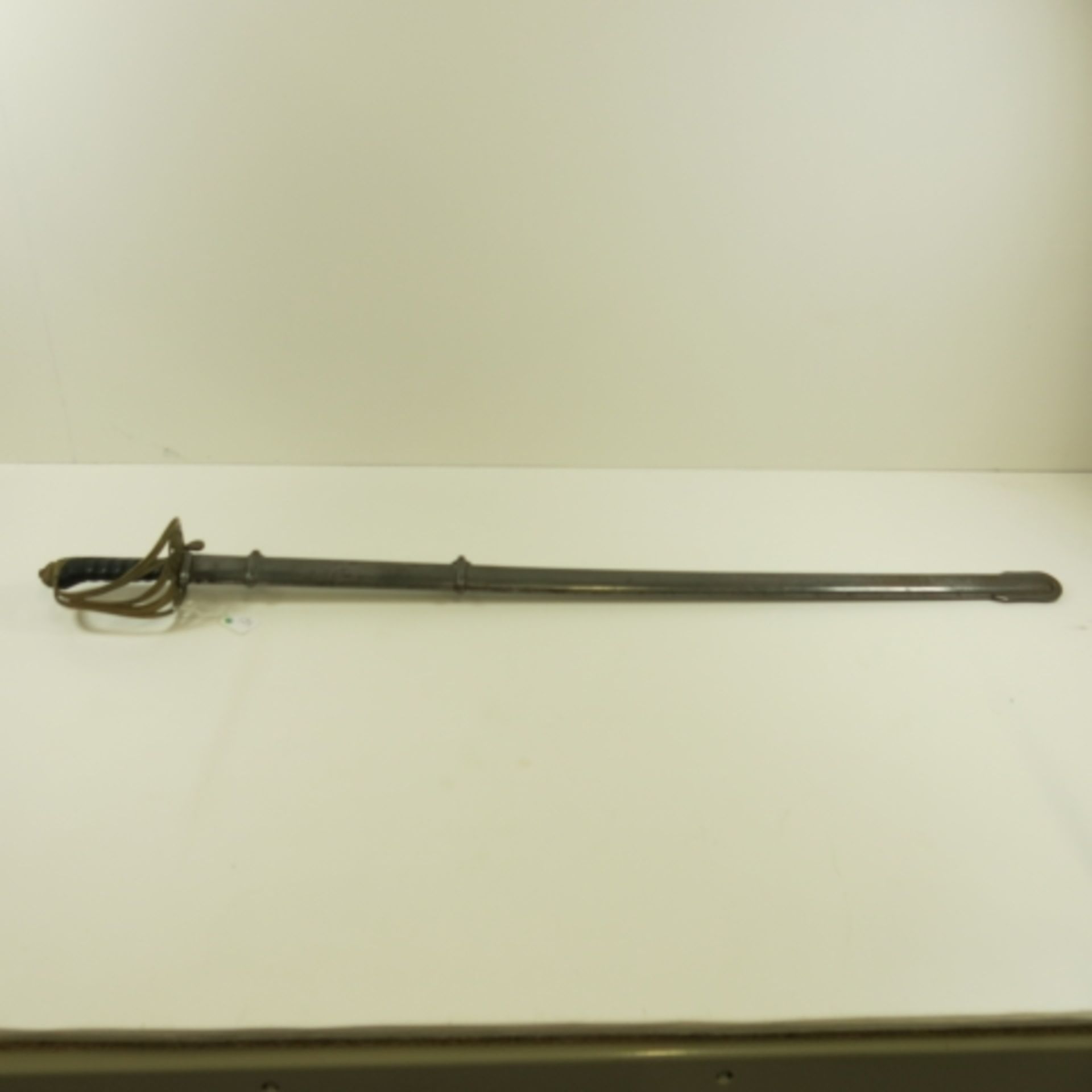 A VR Infantry Sword with plain blade. the 1892 (?) pattern British Victorian Infantry sword with '