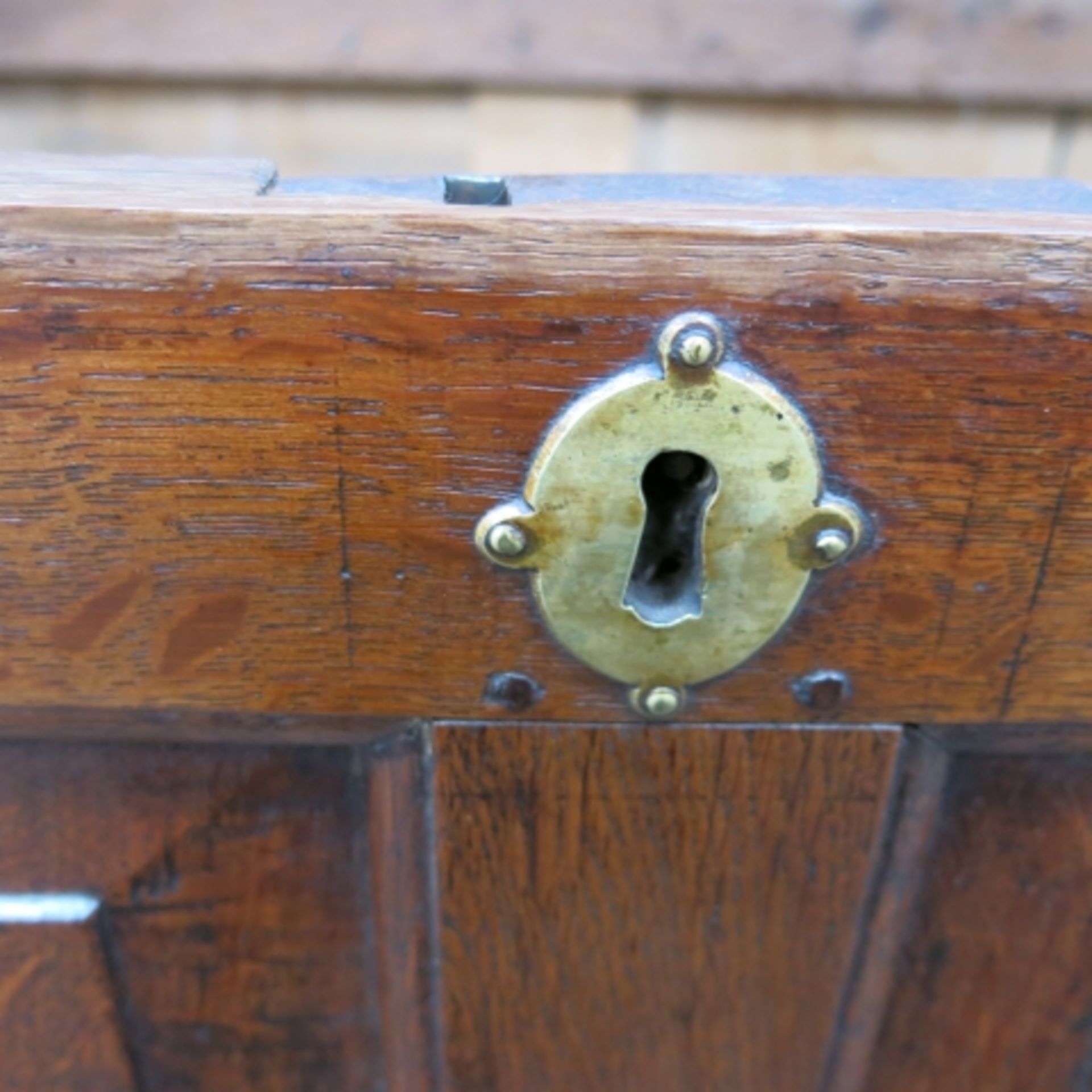 An 18th Century oak mule chest with plain top, panelled front, two drawers and bracket supports - Image 5 of 11