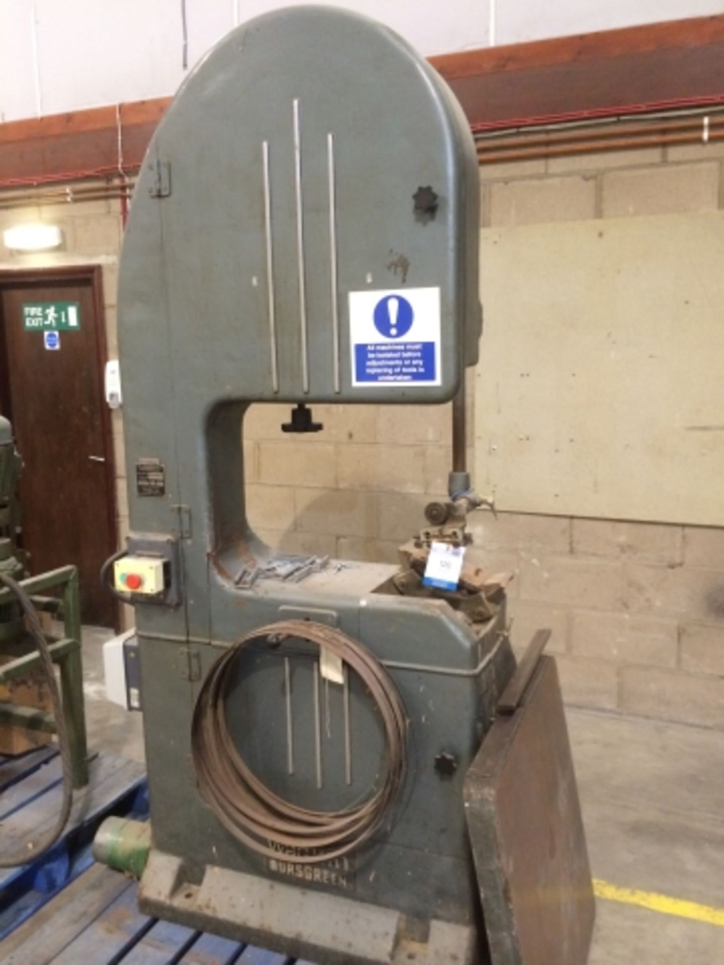 * Wadkin Bursgreen BZB Vertical Bandsaw S/N 61450. This lot is located at the former North