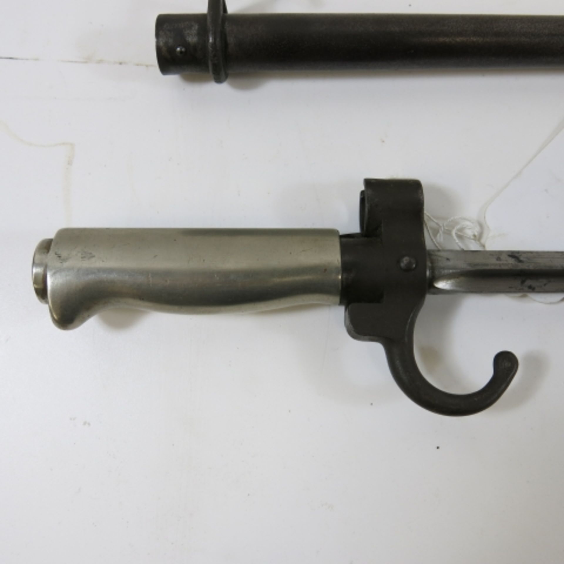A French 1886 Epée bayonet. Blade length 52cm (est. £30-£50) - Image 3 of 3