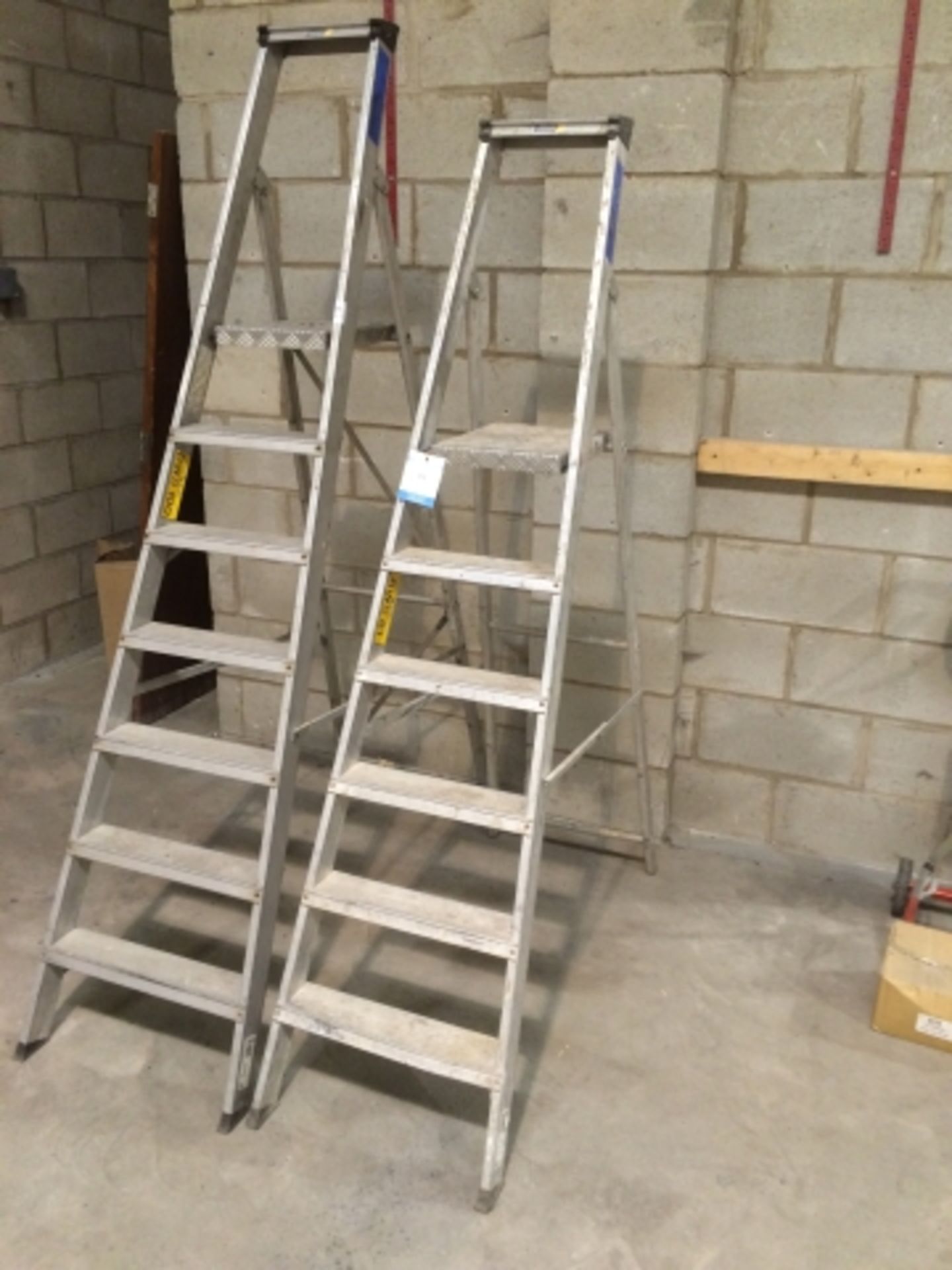 * Adjustable Access Platform and 2 x Aluminium Step Ladders. This lot is located at the former North - Image 3 of 3
