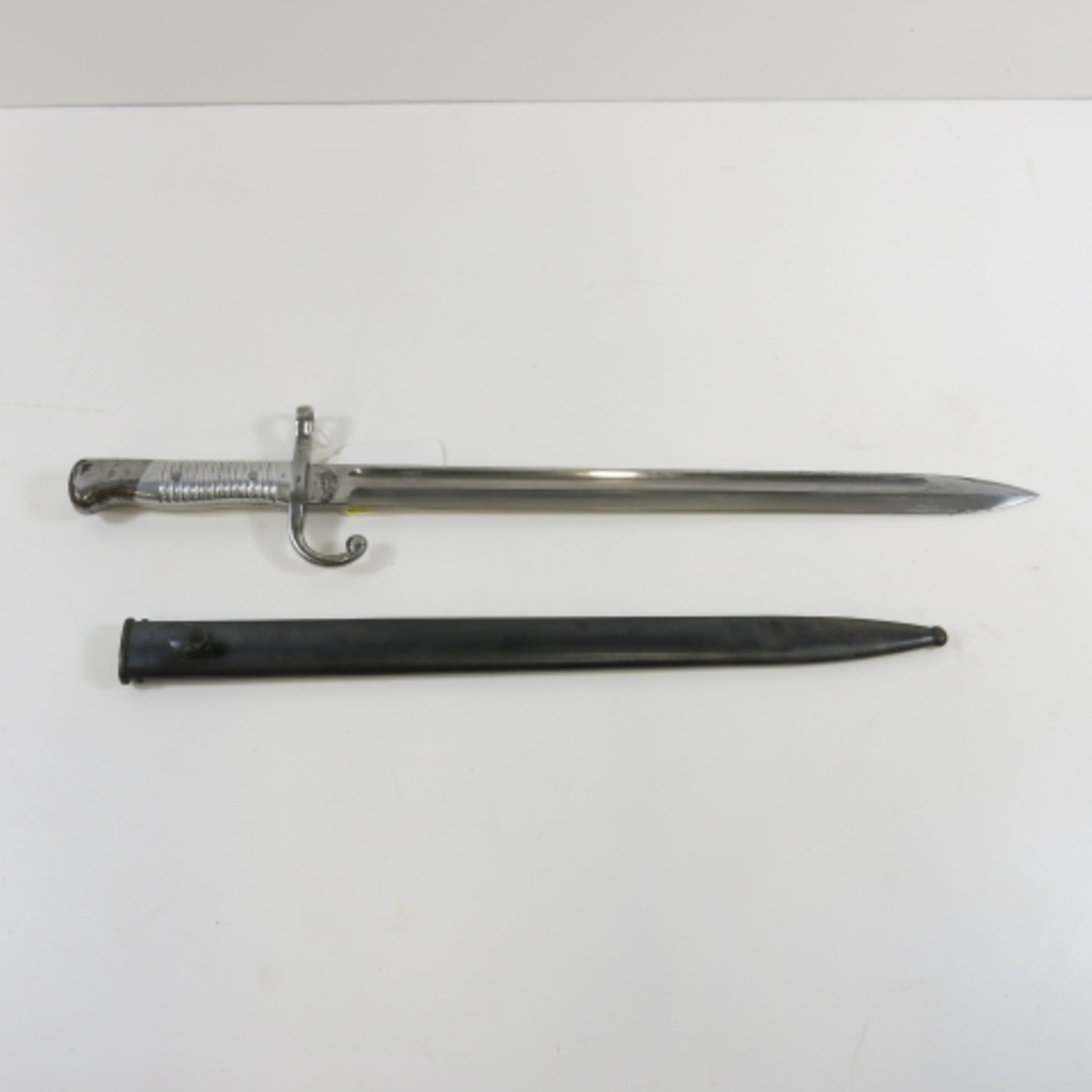 An Argentinian 1891 Bayonet. Blade Length 40cm (est. £30-£50) - Image 2 of 3