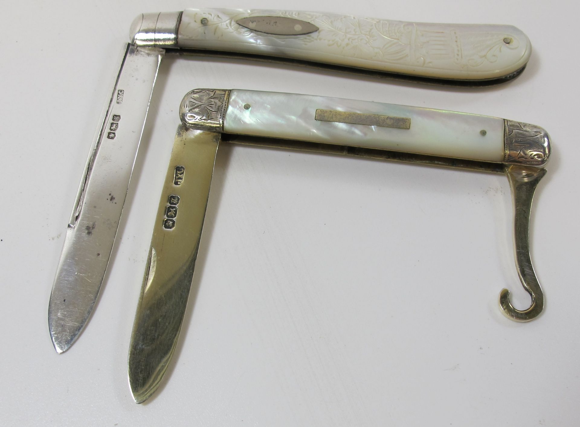 Two Mother of Pearl Body and Silver Blade Folding Fruit Knives, Sheffield 1893 and 1924 (est £30-£