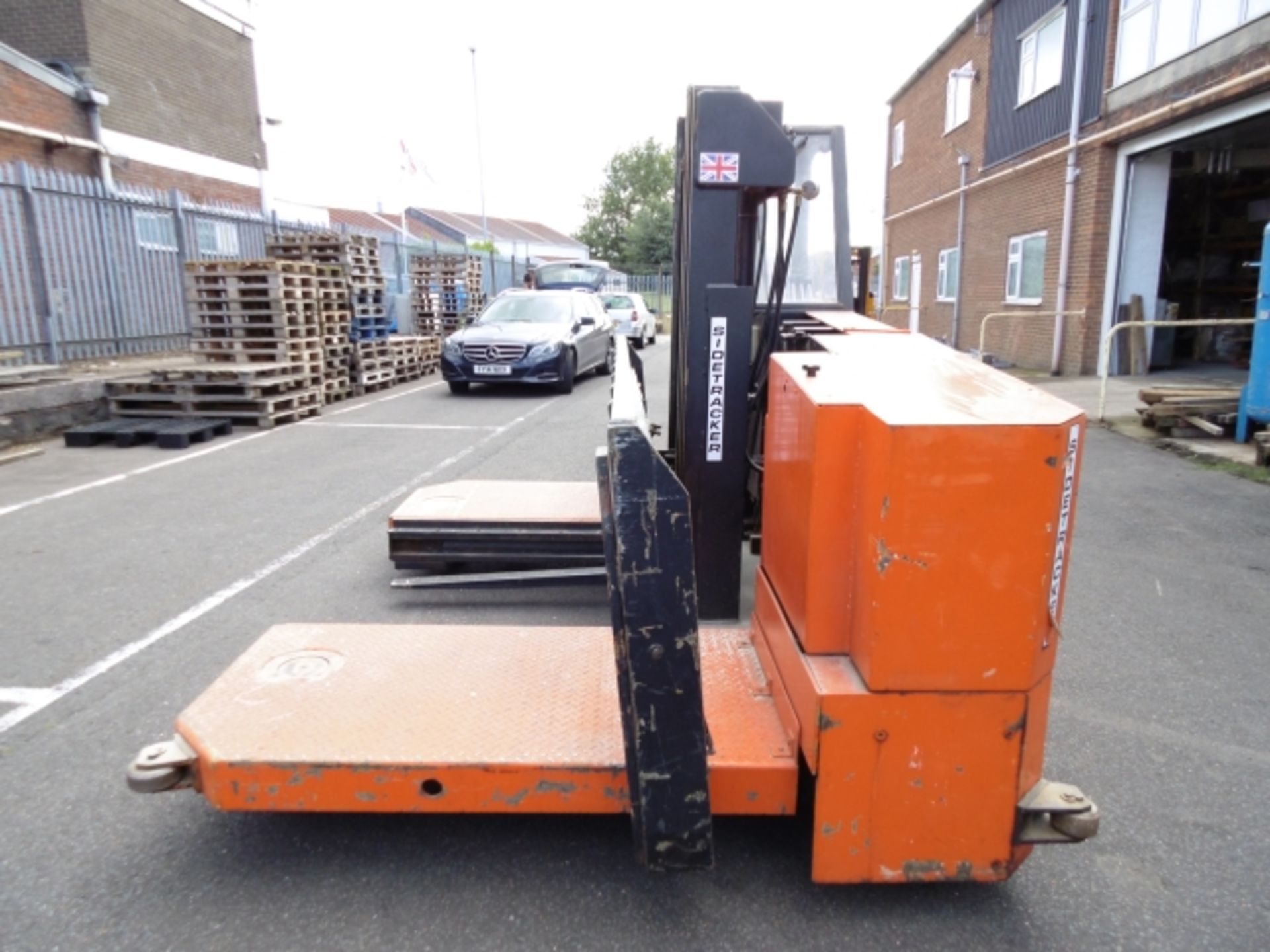 * 1994 Sidetracker SL30D 2.5 Tonne Electric Sideloader Serial No SL381; Lift Height 4m; length 3. - Image 7 of 10