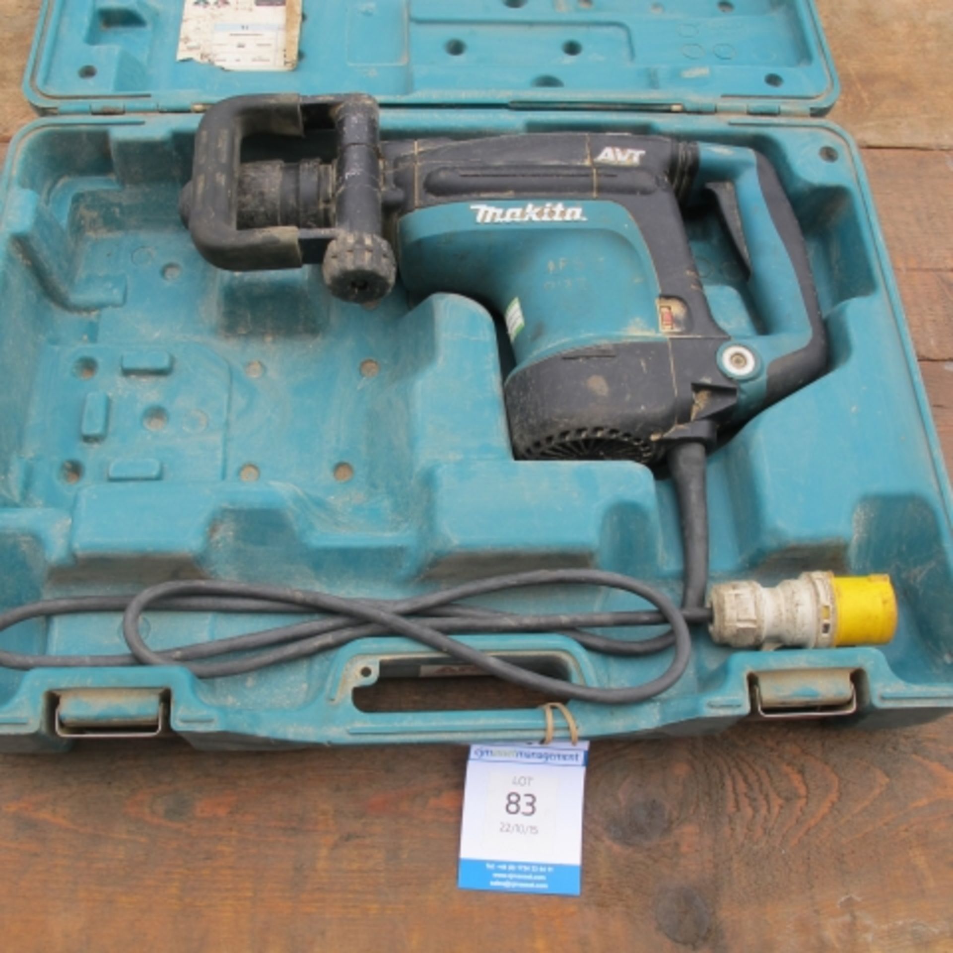 * A Makita AVT Hammer Drill 110v