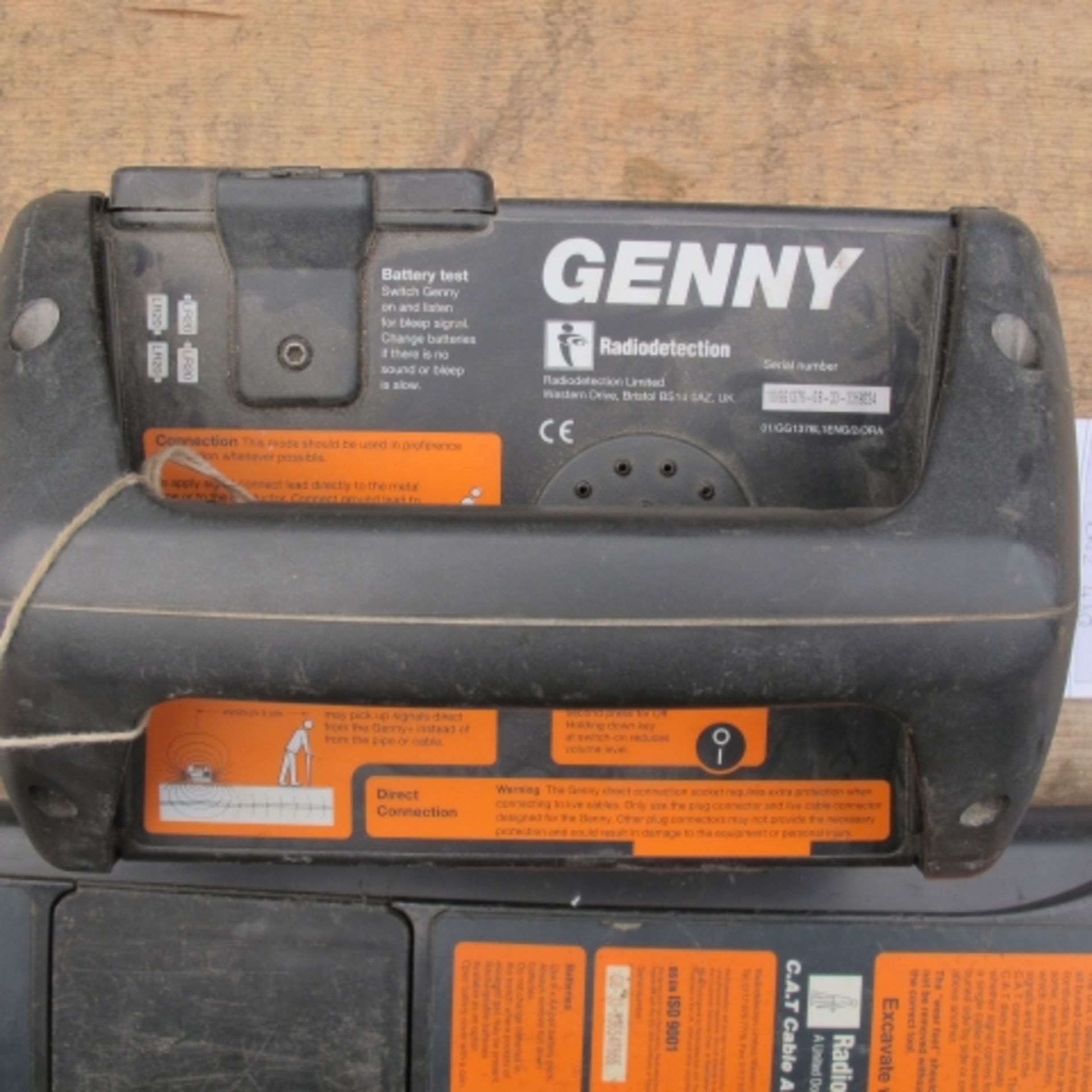 * Zenith Electric Cable Detector together with a Genny Pipe Detector (2) - Image 3 of 3