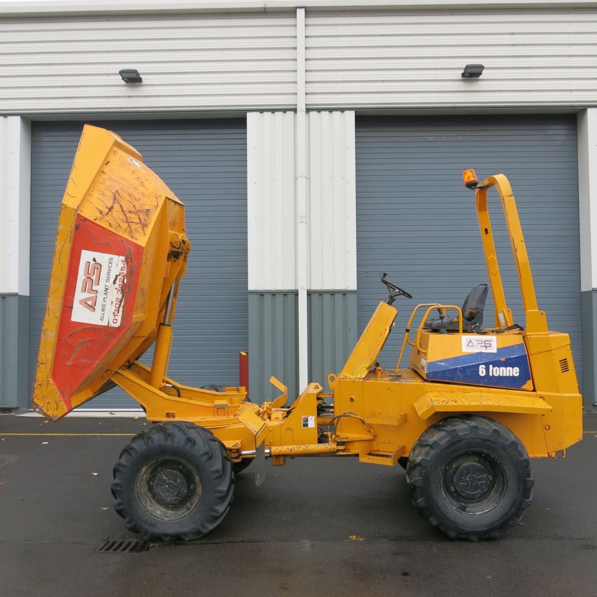 * Thwaites 6 Tonne 4WD Articulated Dumper, Front Tip.  YOM 2001.  Perkins 4 Cylinder Diesel Engine. - Image 11 of 14