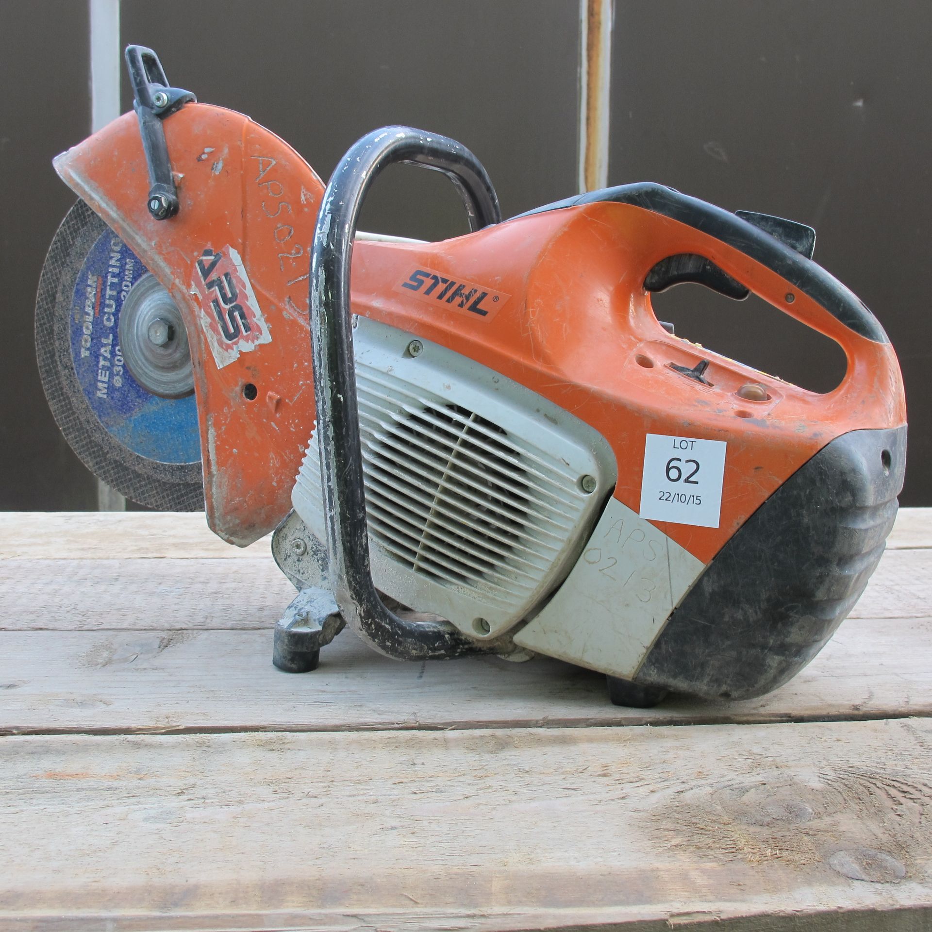 * Stihl TS 410 Petrol Cut Off Saw