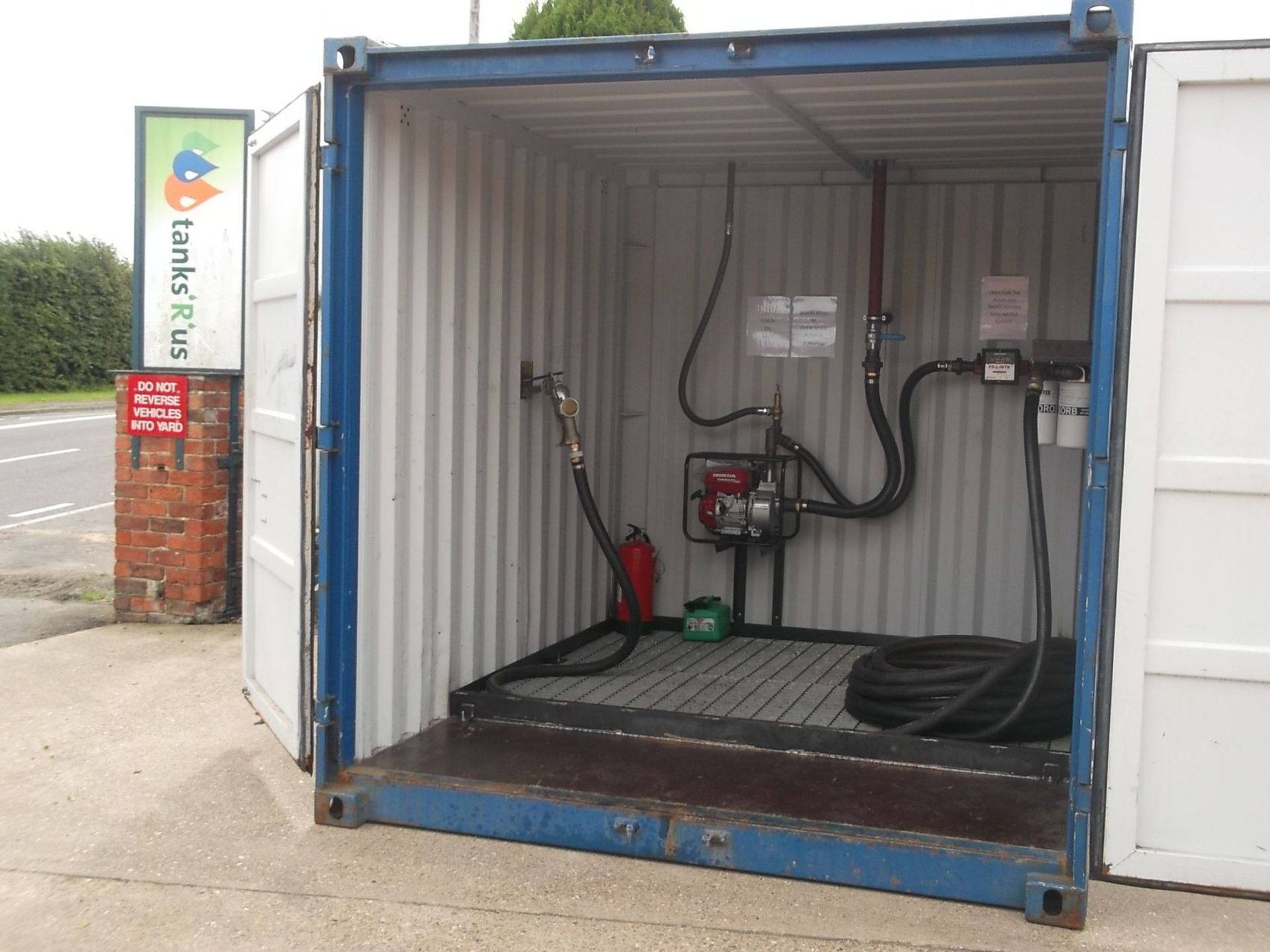 * 10' Containerised Bulk Diesel Tank Filling System including Honda Petrol Driven 200ltr/per min