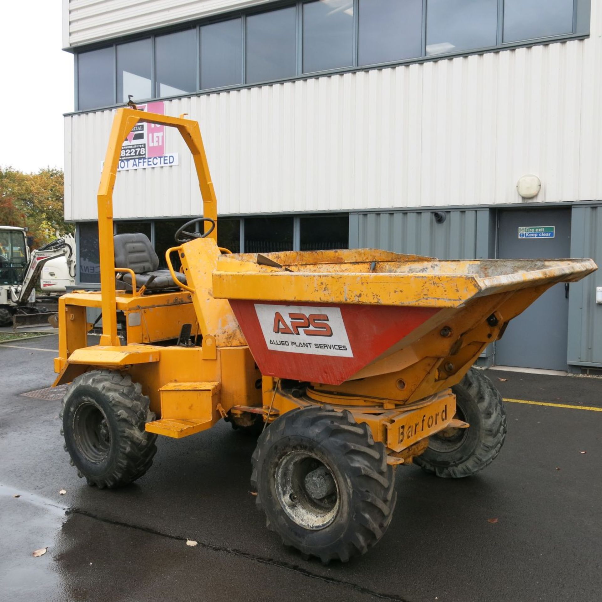 * Barford SXR3000 4WD Articulated Dumper, Front Tip.  YOM 2001.  Duetz 3 Cylinder Diesel Engine.