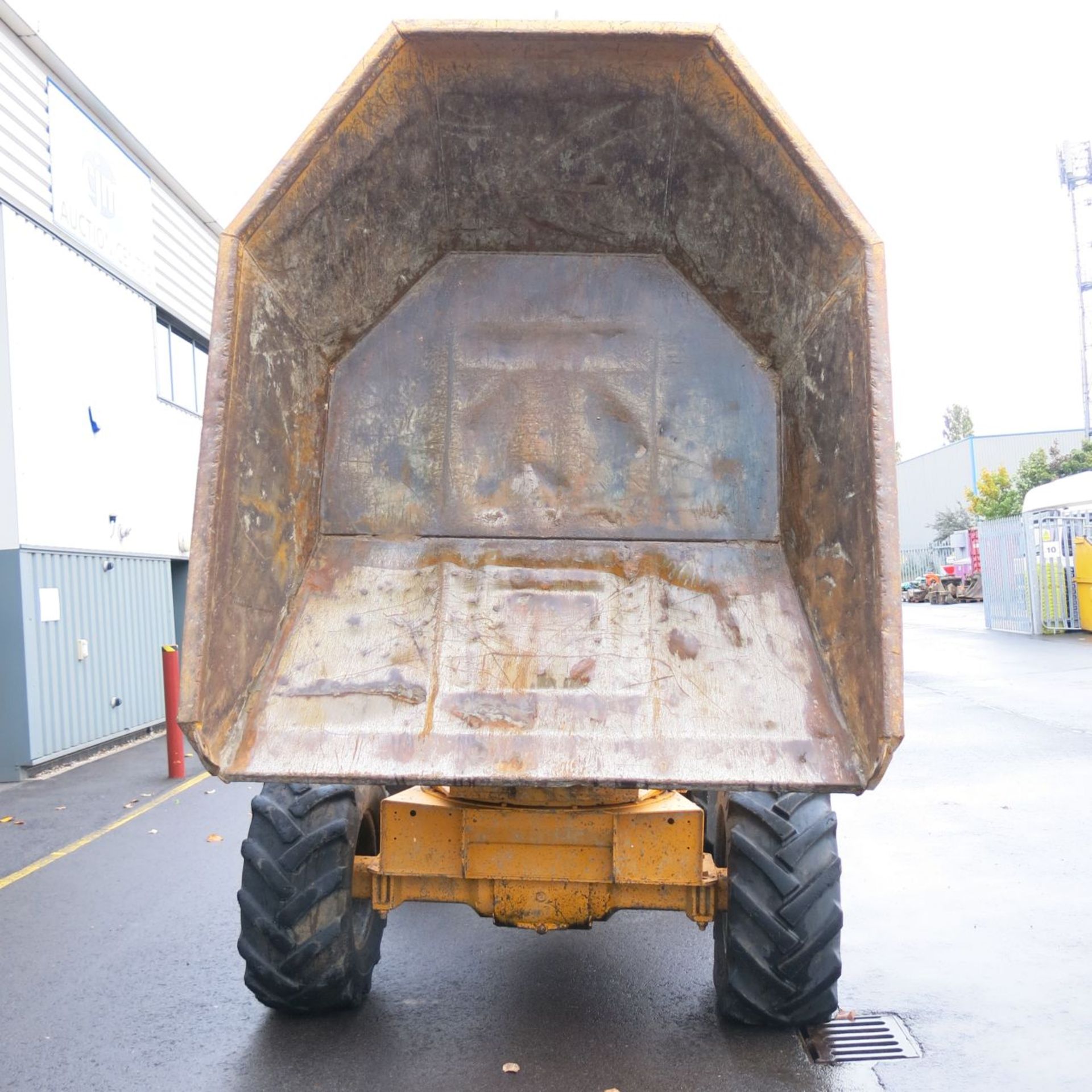 * Thwaites 6 Tonne 4WD Articulated Dumper, Front Tip.  YOM 2001.  Perkins 4 Cylinder Diesel Engine. - Image 12 of 14