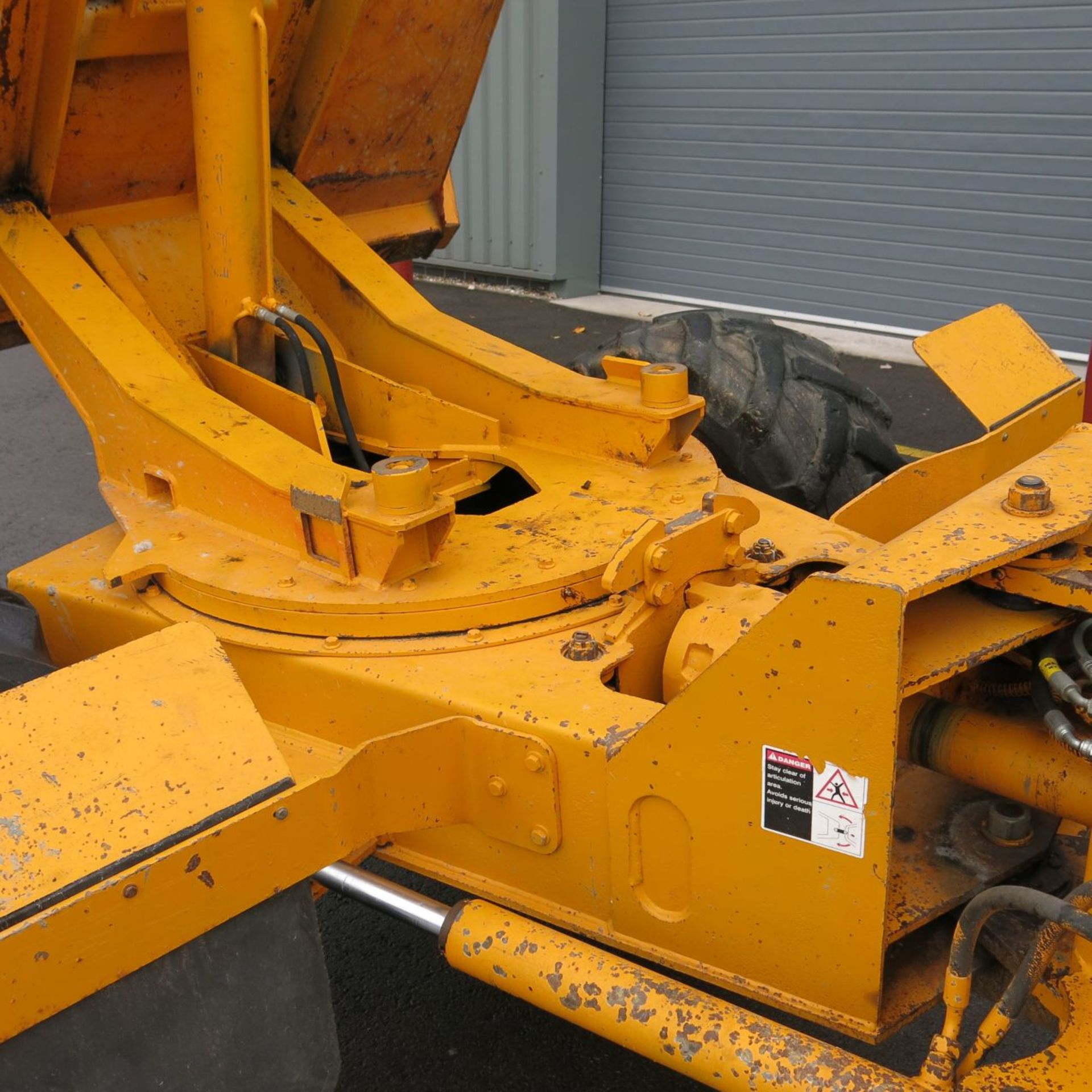 * Thwaites 6 Tonne 4WD Articulated Dumper, Front Tip.  YOM 2001.  Perkins 4 Cylinder Diesel Engine. - Image 13 of 14