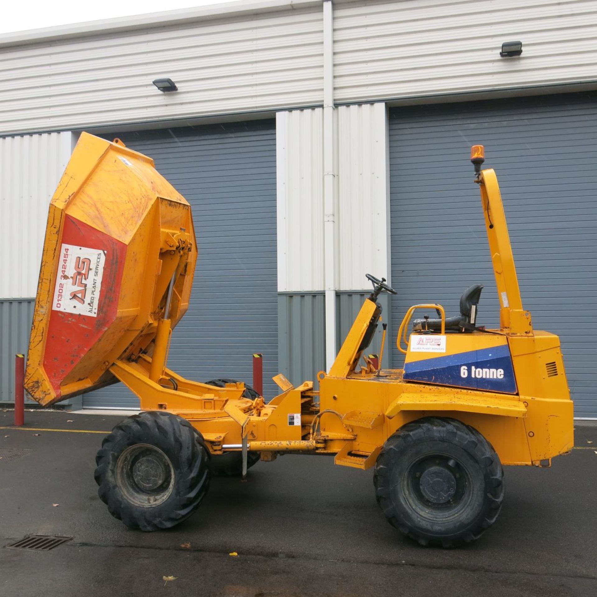 * Thwaites 6 Tonne 4WD Articulated Dumper, Front Tip.  YOM 2001.  Perkins 4 Cylinder Diesel Engine. - Image 9 of 14