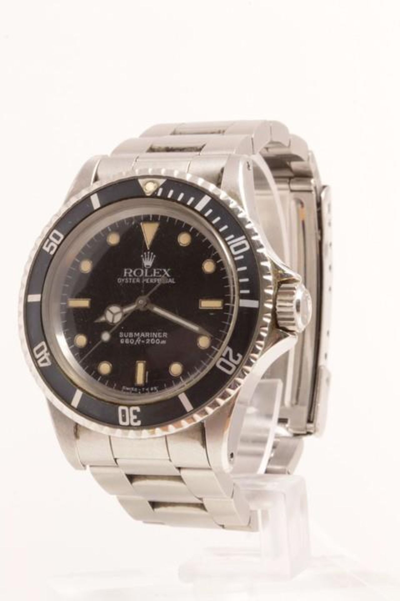 Rolex Oyster Perpetual Submariner 5513 80 Gents Stainless Steel Watch and Bracelet. Watch features a