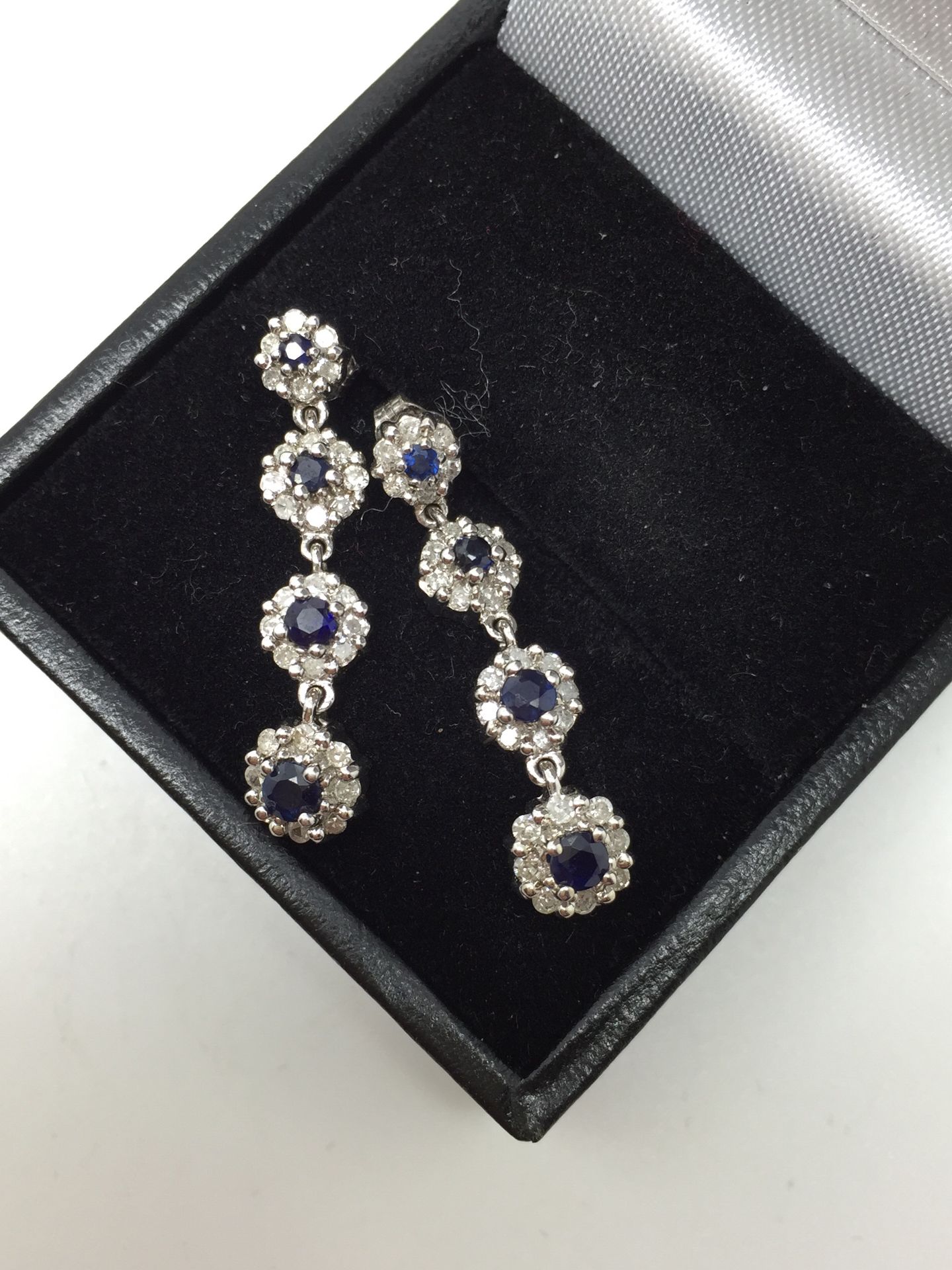 BEAUTIFUL SAPPHIRE & DIAMOND DROP EARRINGS 9ct GOLD - Image 2 of 4