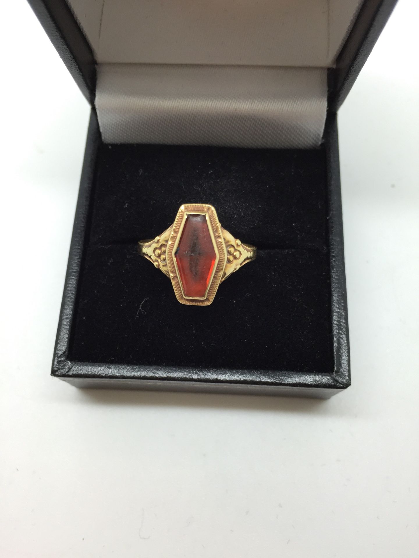 ANTIQUE 14ct GOLD RING SET WITH UNUSUAL STONE - Image 2 of 4