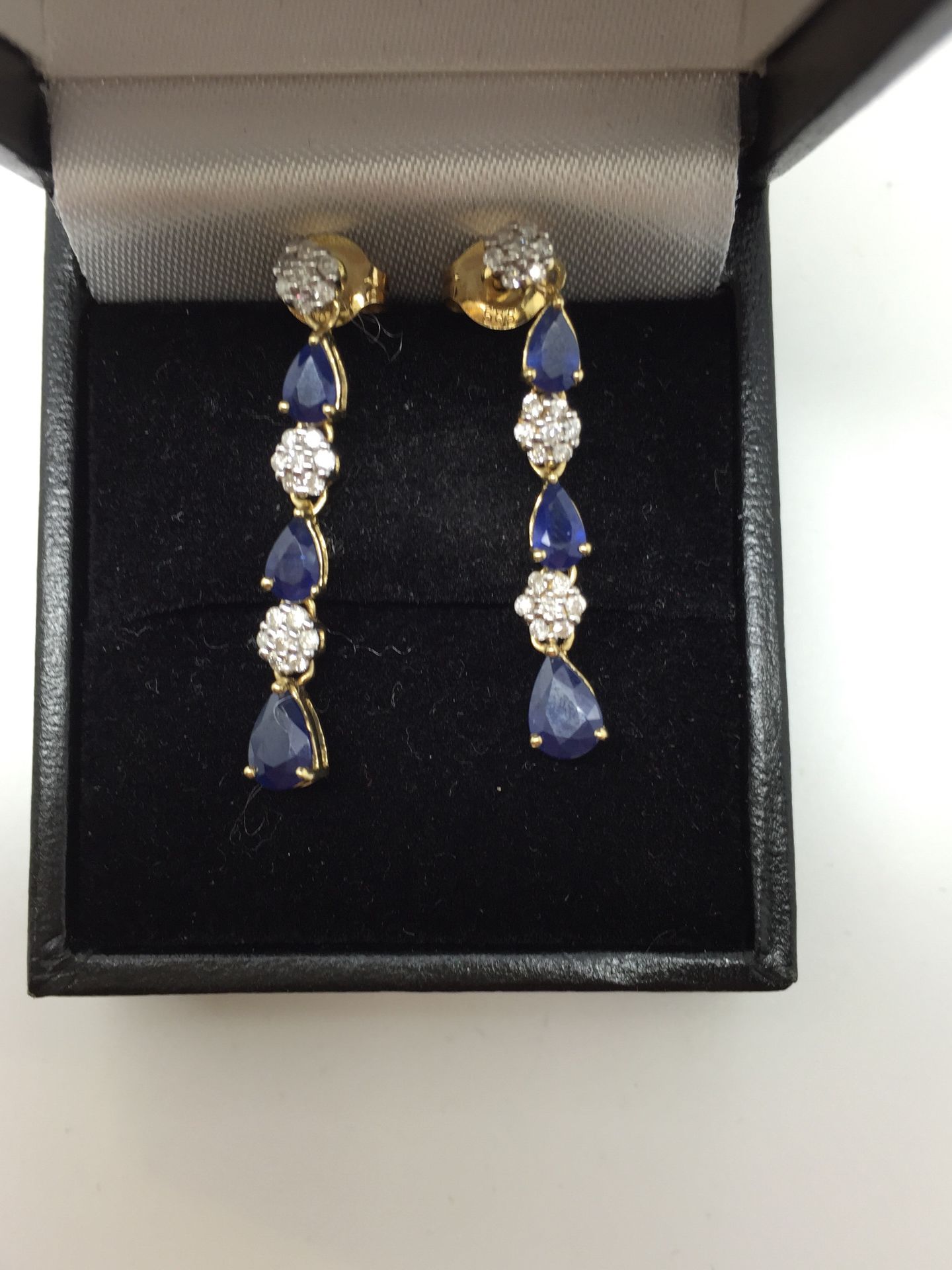 BEAUTIFUL SAPPHIRE & DIAMOND DROP EARRINGS 9ct GOLD - Image 3 of 4